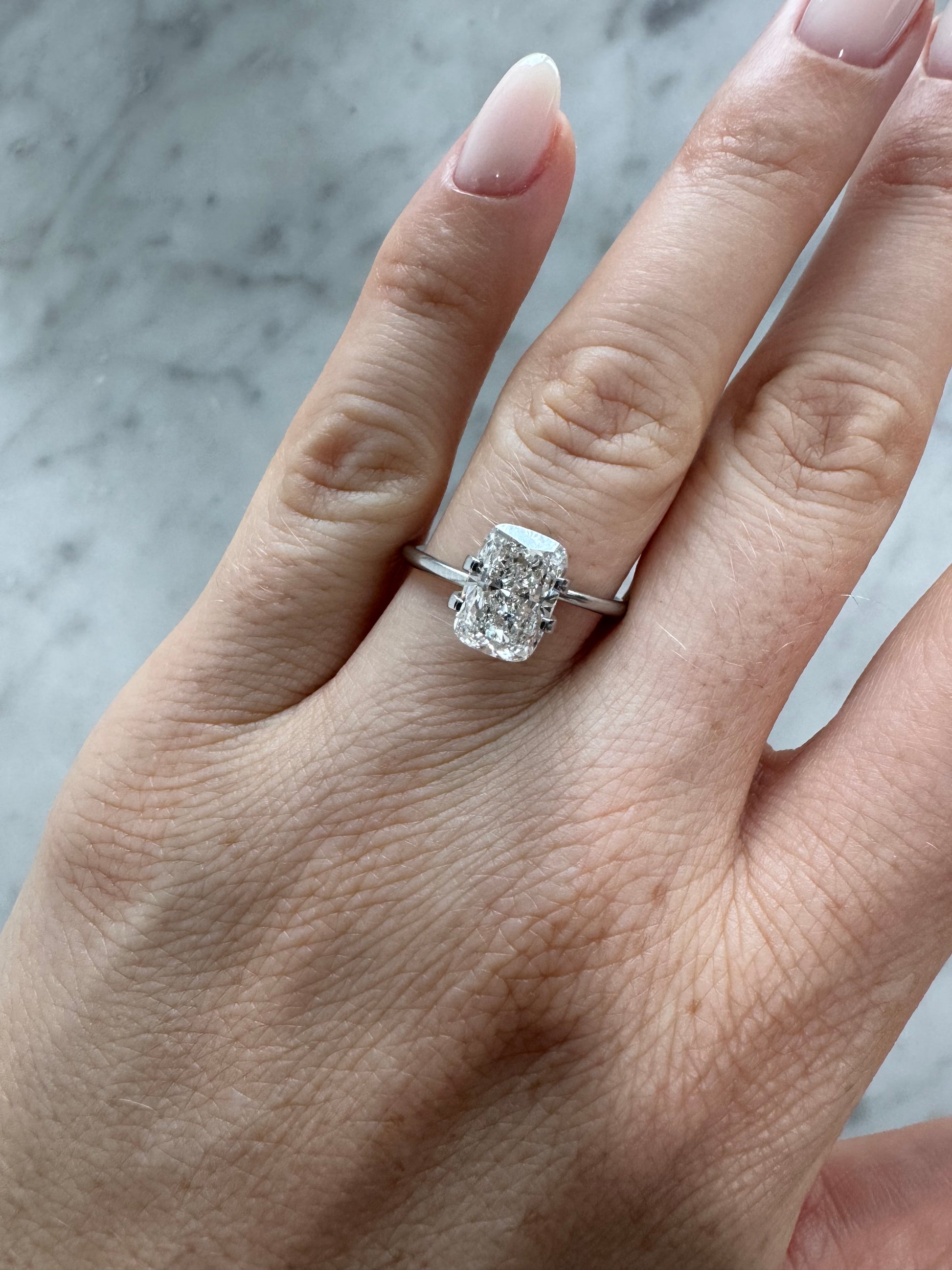 Cushion | 2.09ct F VS1 | 1.43 ratio | IGI Certified 717593722