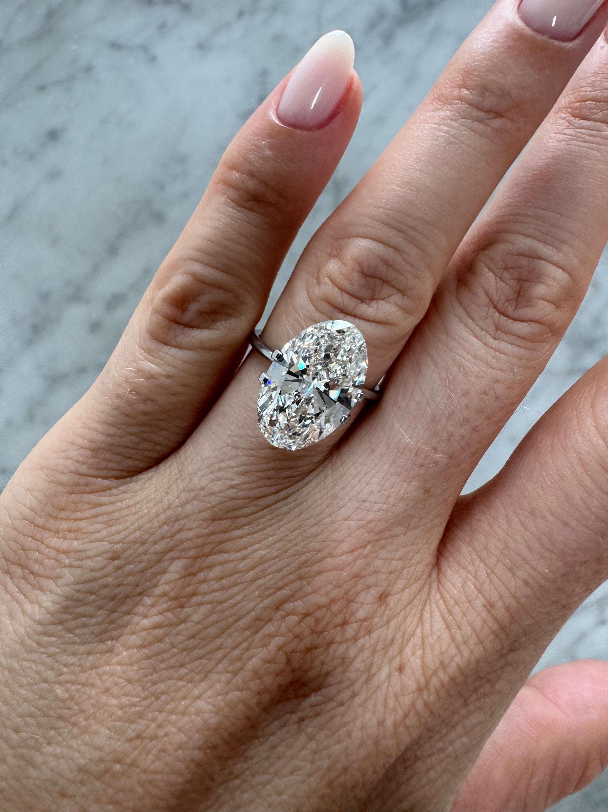 Oval | 5.88ct G VS1 | 1.58 ratio | IGI Certified 610350842