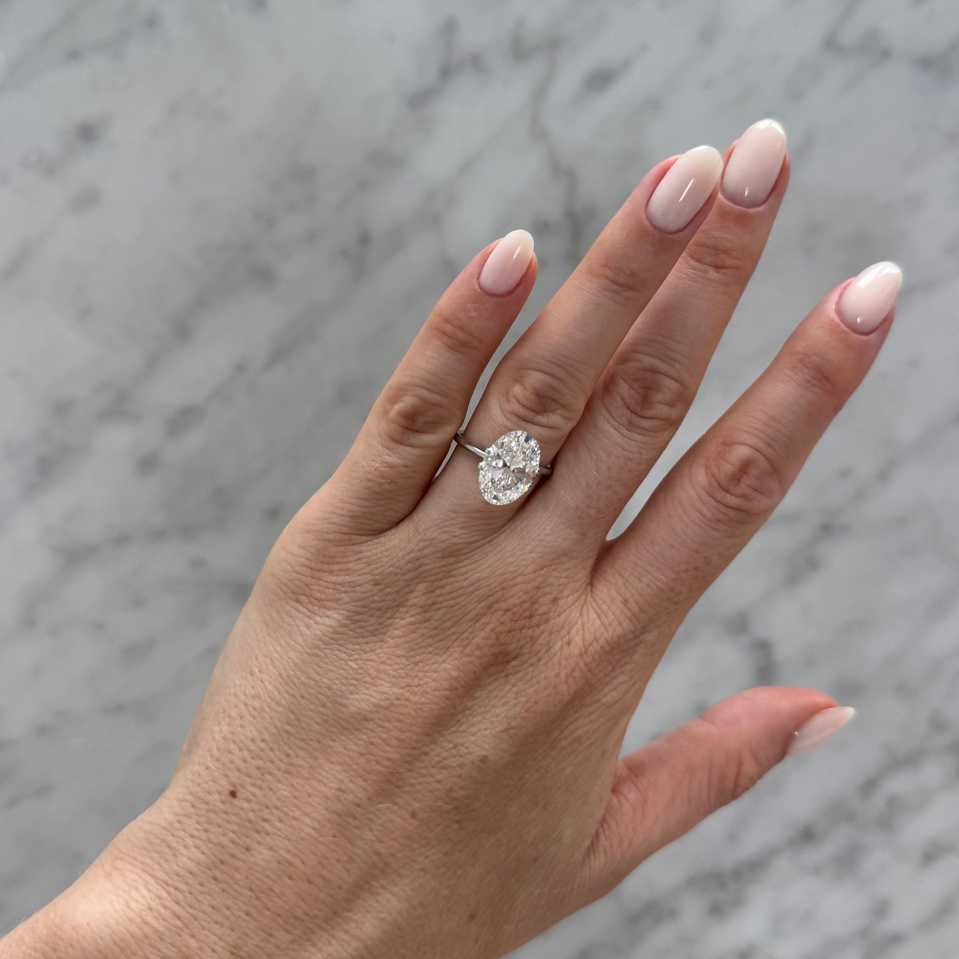 Antique style Oval | 5.18ct E VS1 | 1.49 ratio | IGI Certified 670431276