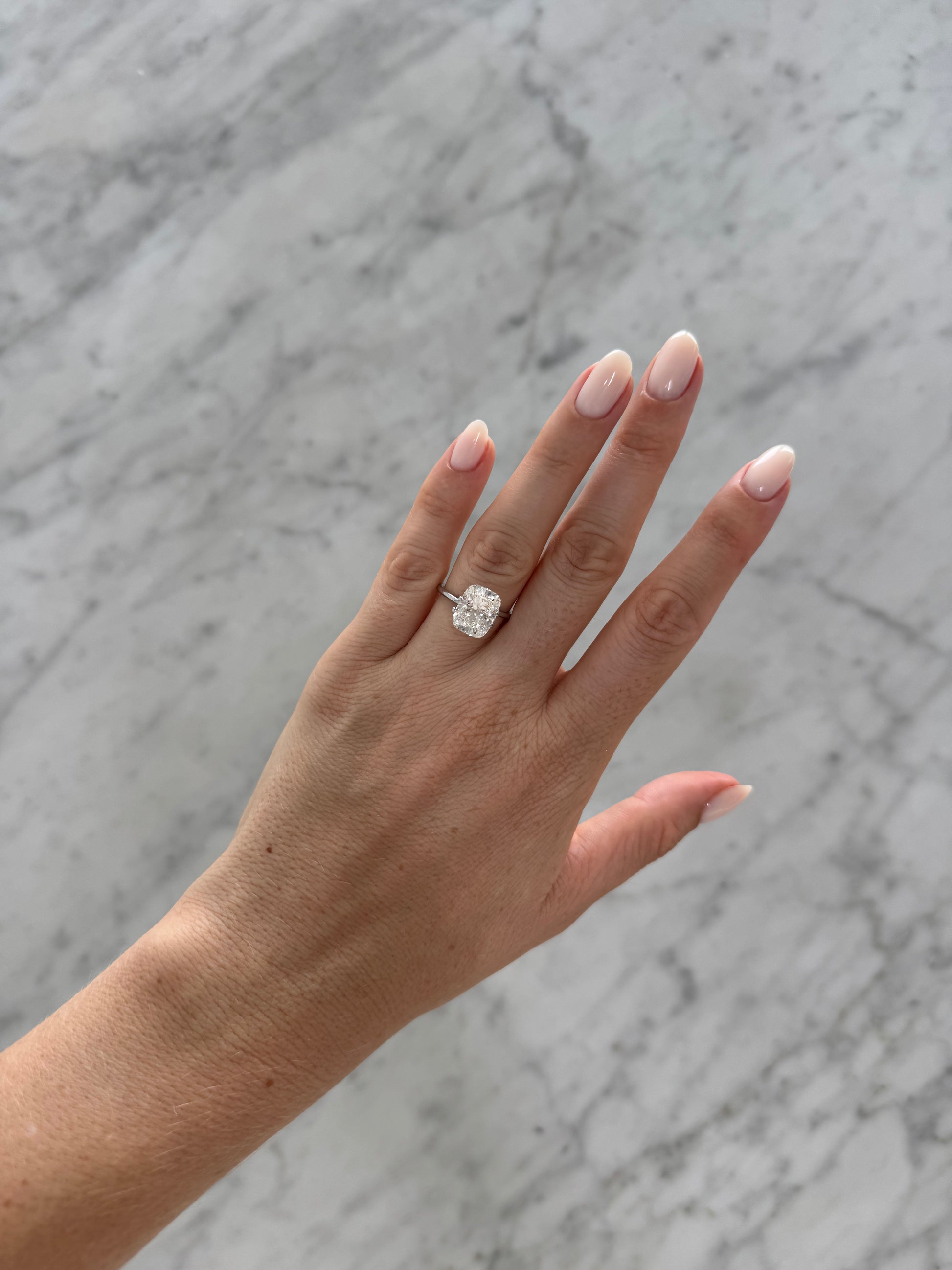 Cushion | 5.01ct F VS2 | 1.27 ratio | IGI Certified 712557665
