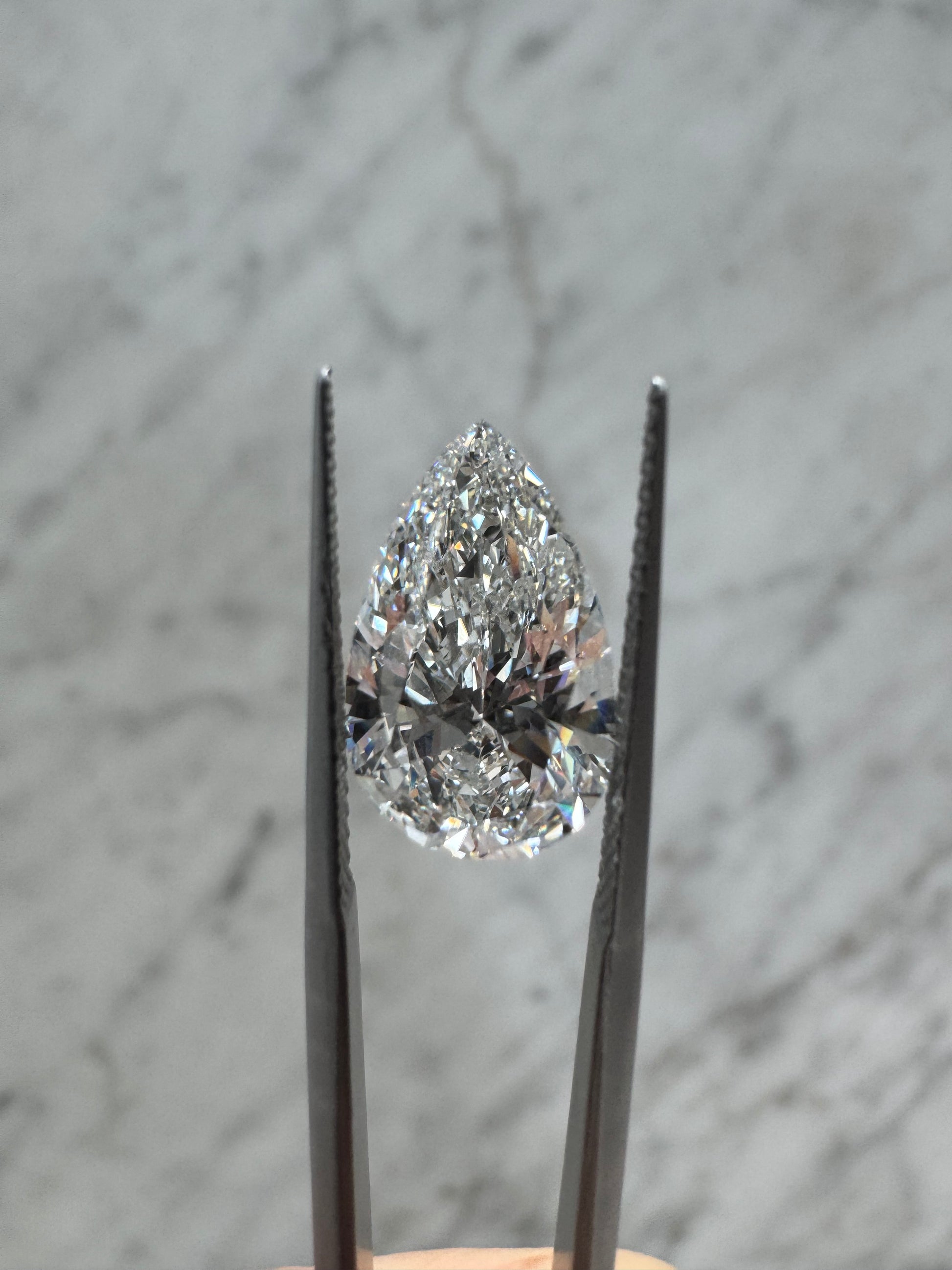 Pear | 5.01ct F VS1 | 1.63 ratio | IGI Certified 720536923