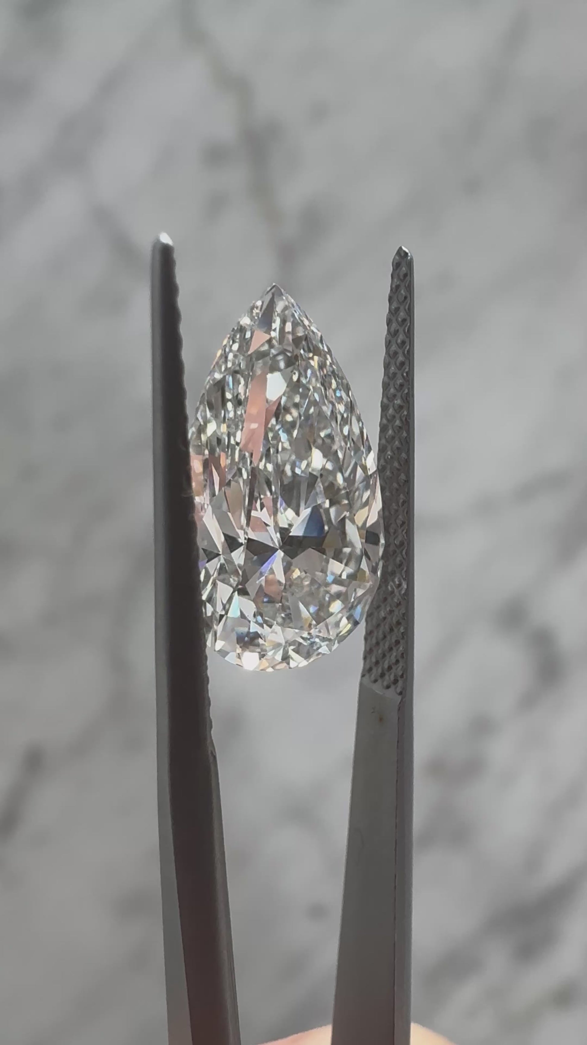 Pear | 5.01ct F VS1 | 1.63 ratio | IGI Certified 720536923