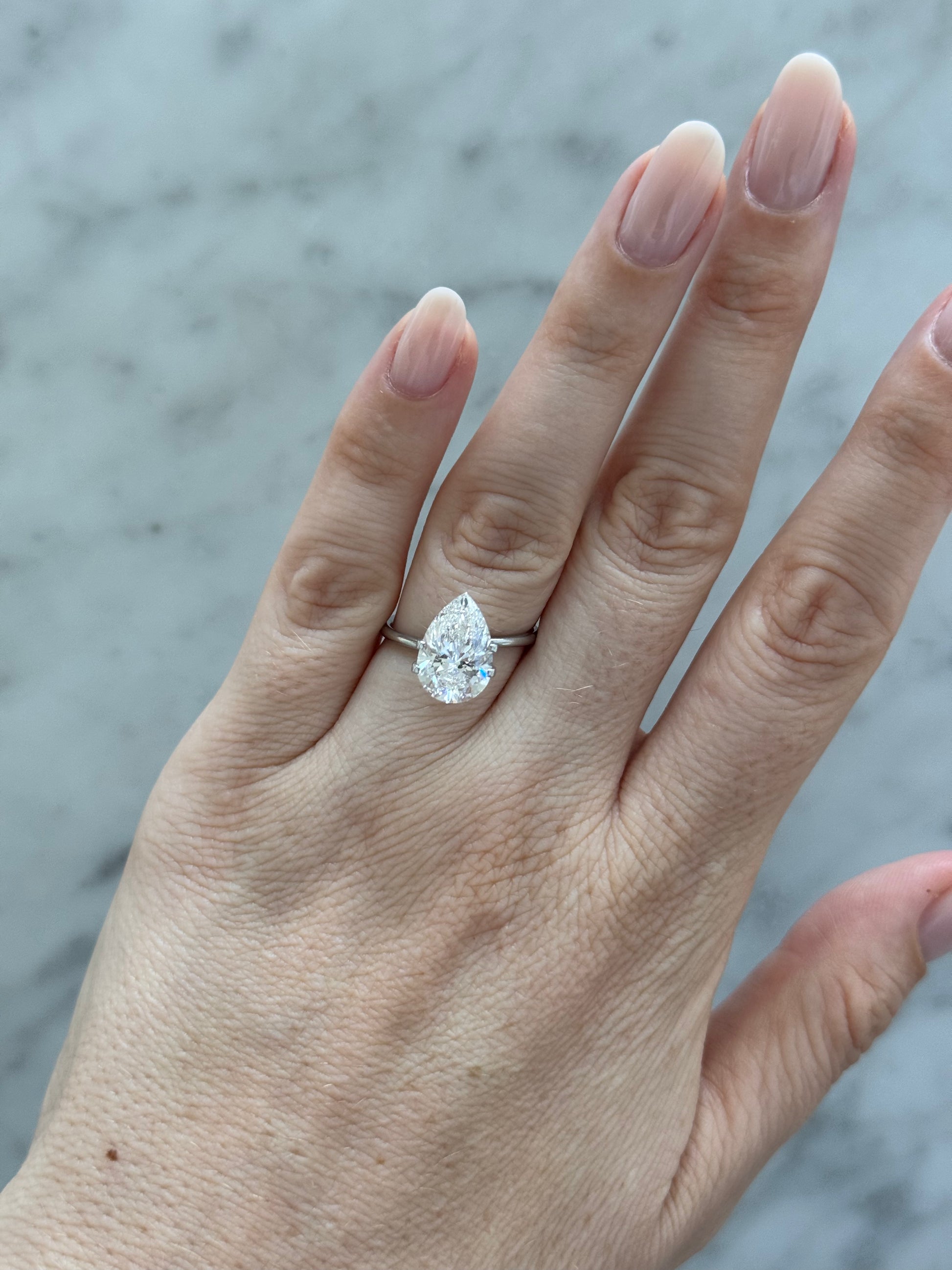 Pear | 4.10ct E VS2 | 1.51 ratio | IGI Certified LG835651017 (Read description)