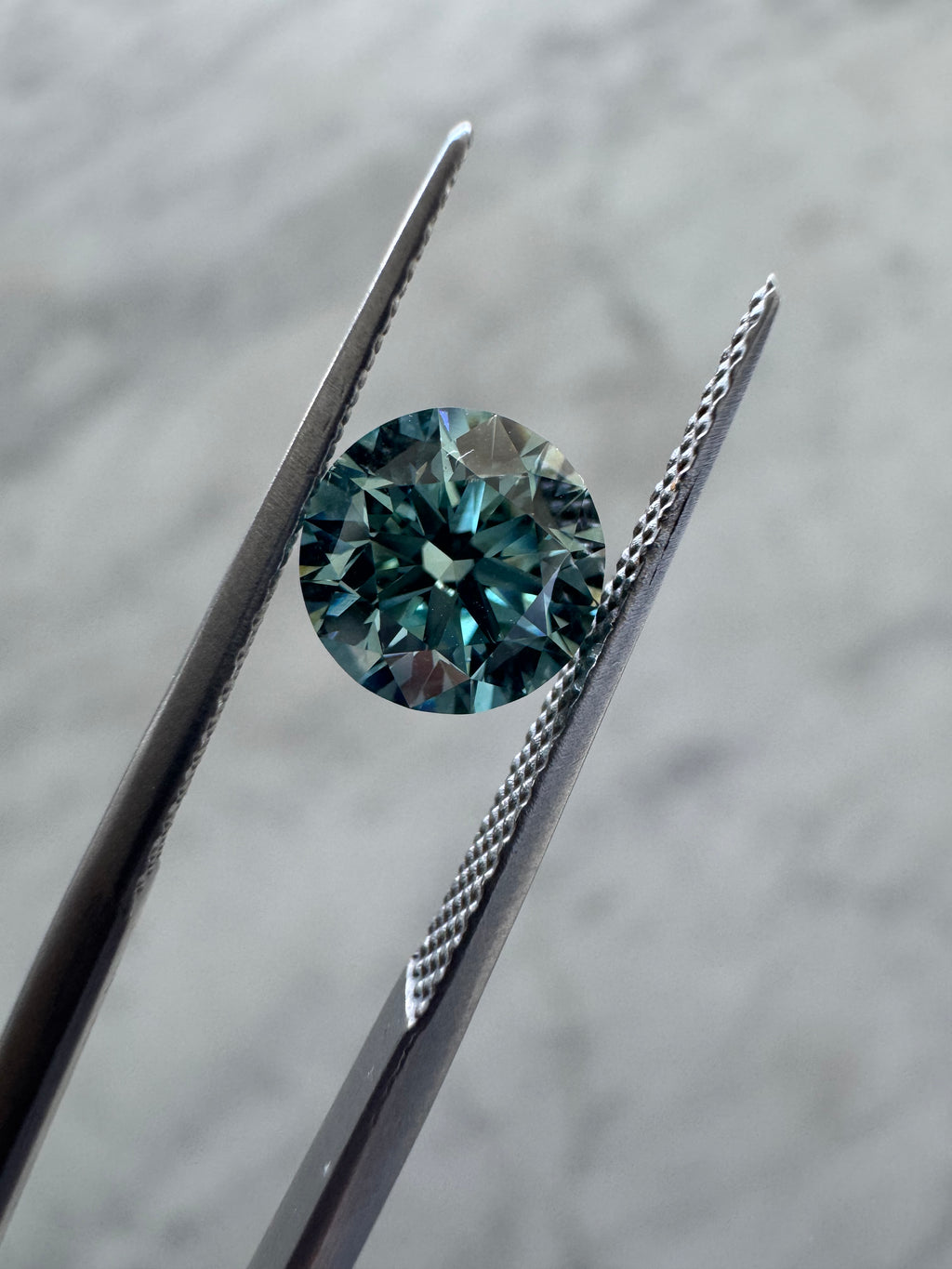 Round | 1.25ct Fancy Vivid Greenish Blue SI1 | IGI Certified 488147193