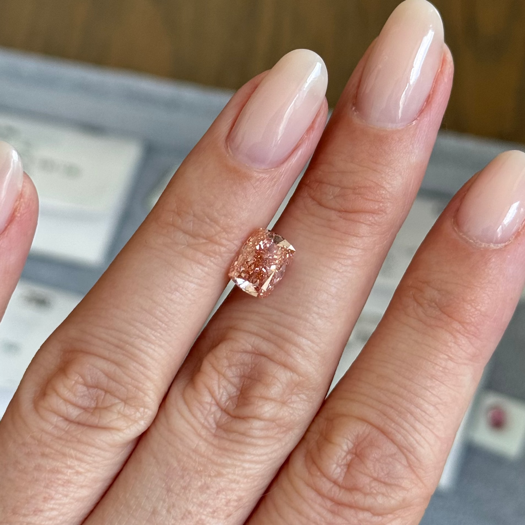 Cushion | 2.71ct Fancy Vivid Pink VS1 | 1.32 ratio | IGI Certified LG662445372