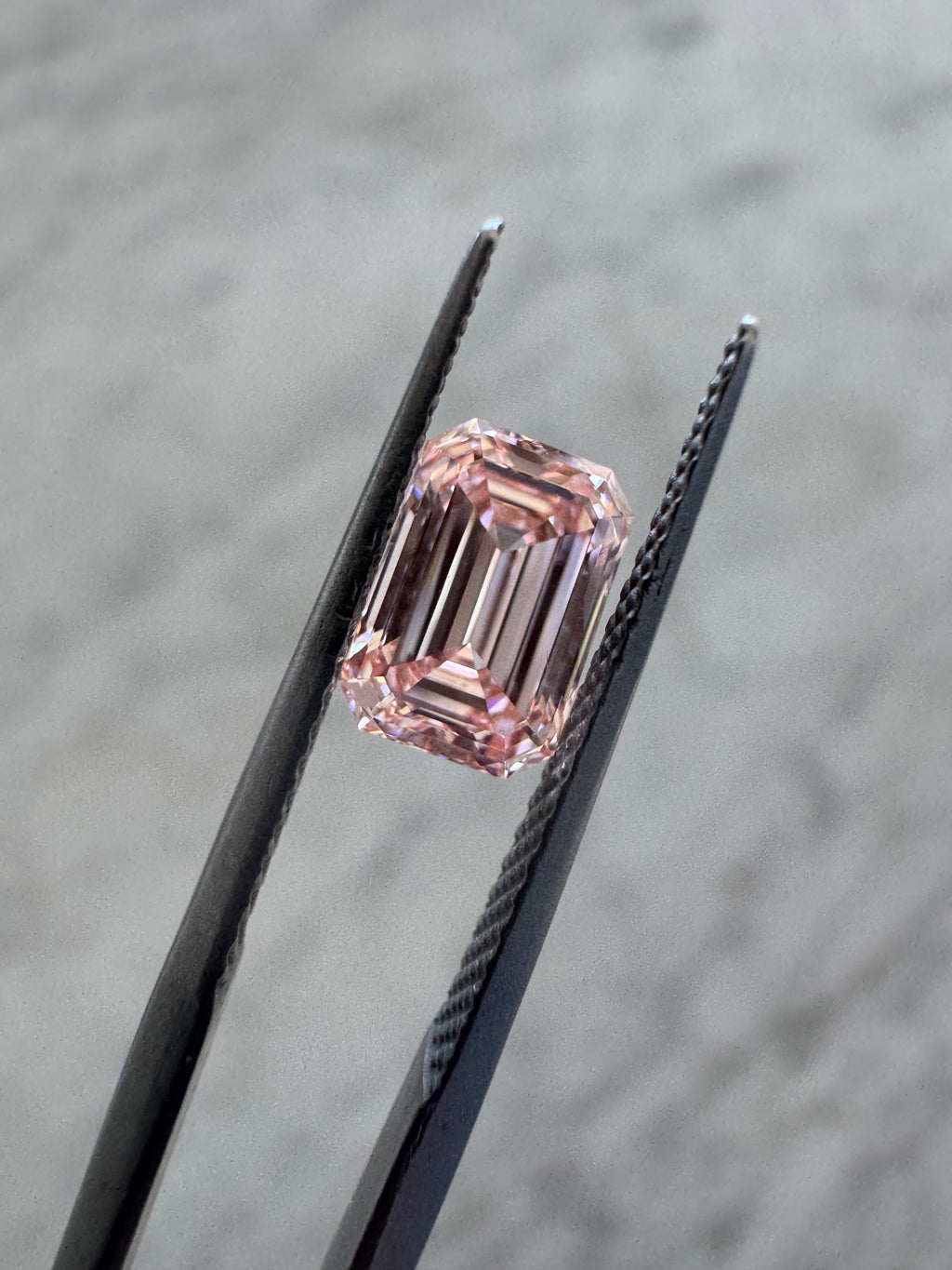 Emerald | 1.30ct Fancy Intense Pink VS1 | 1.46 ratio | IGI Certified 659452761