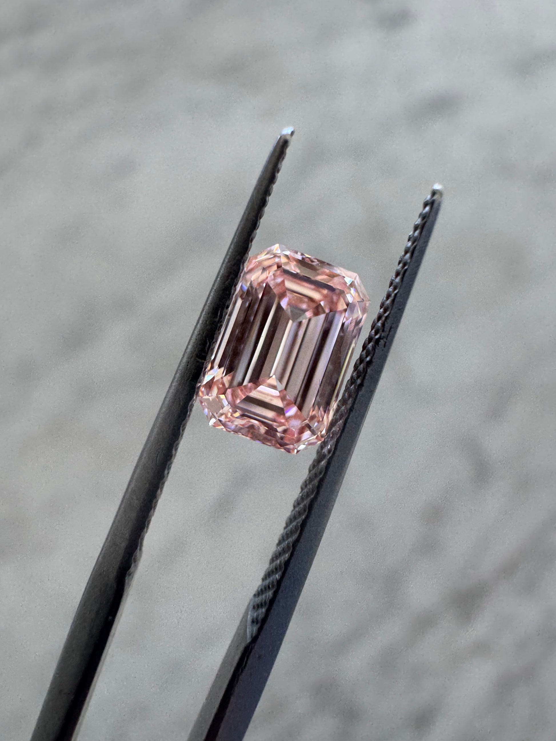 Emerald | 1.30ct Fancy Intense Pink VS1 | 1.46 ratio | IGI Certified 659452761