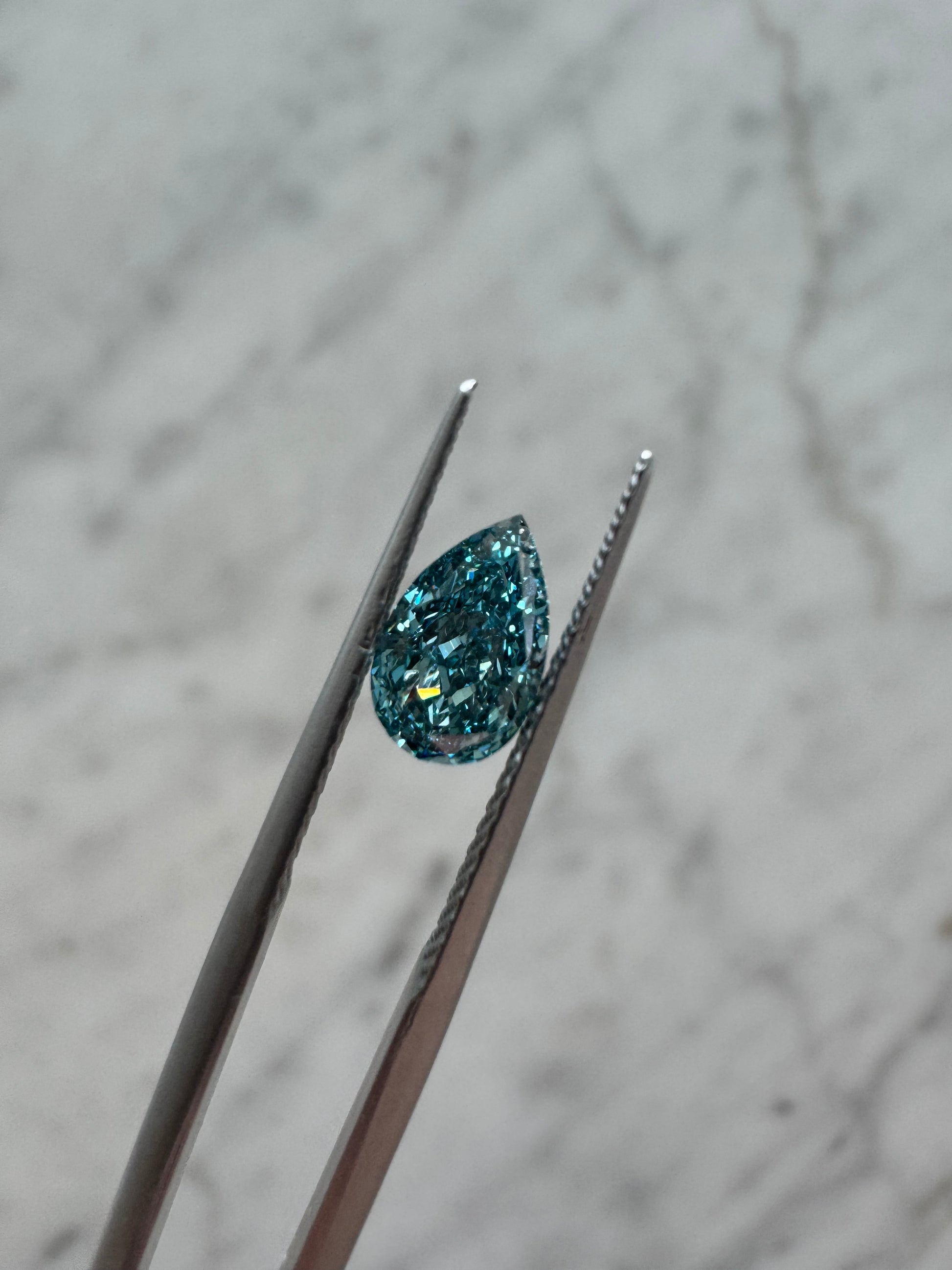 Pear | 1.14ct Fancy Vivid Blue VS1 | 1.62 ratio | IGI Certified 686505406