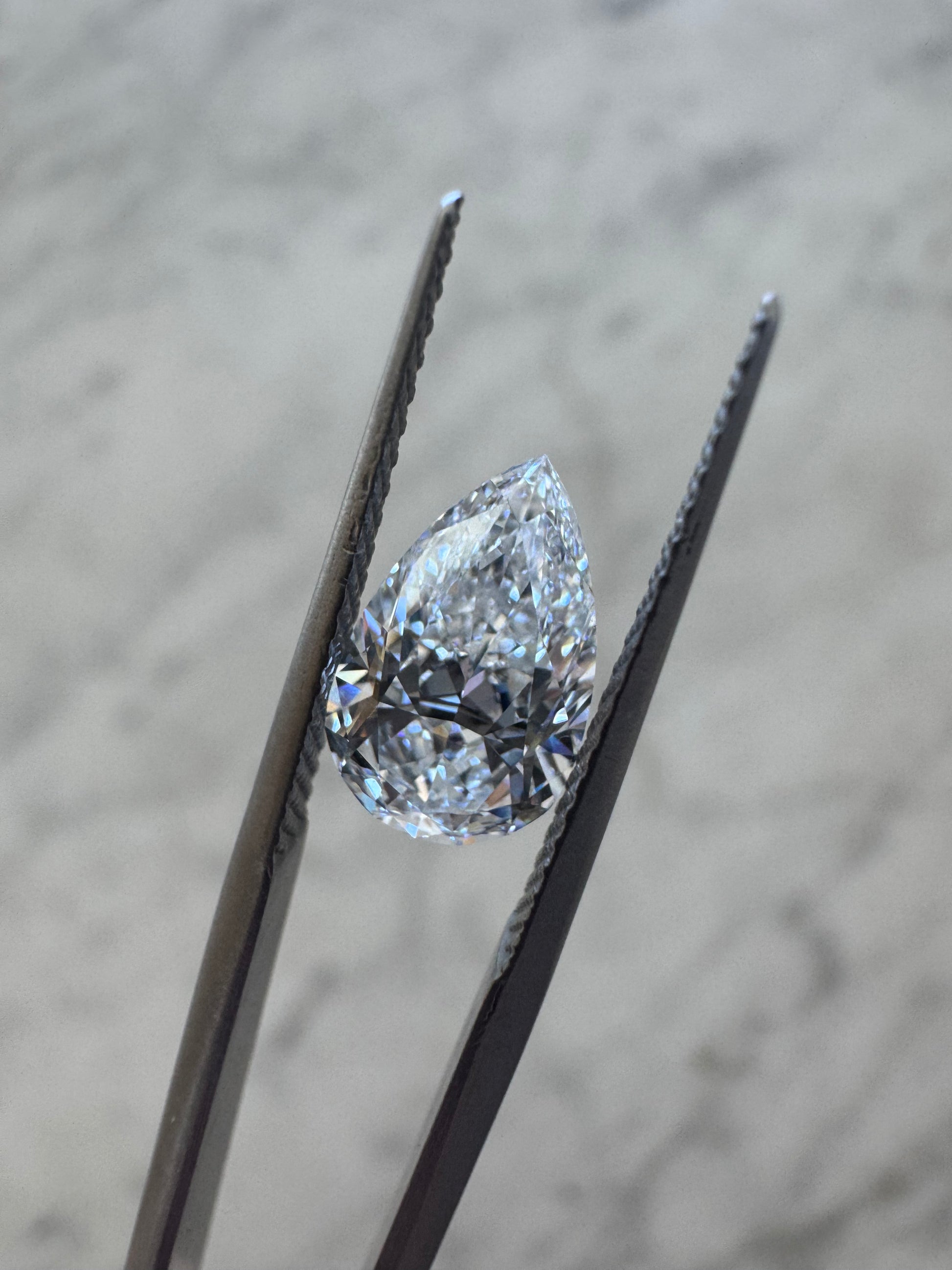 Pear | 2.01ct E VVS2 | 1.68 ratio | IGI Certified 782614839