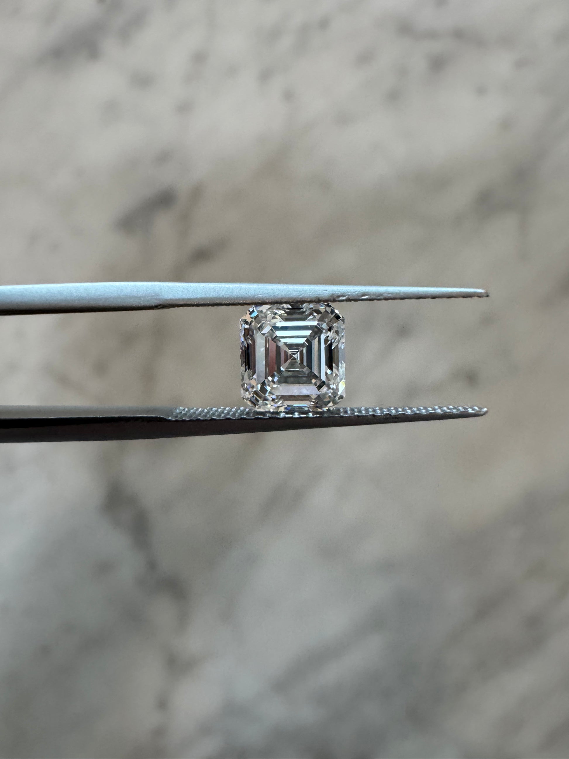 Asscher | 1.41ct D VVS2 | 1.01 ratio | IGI Certified LG722561164