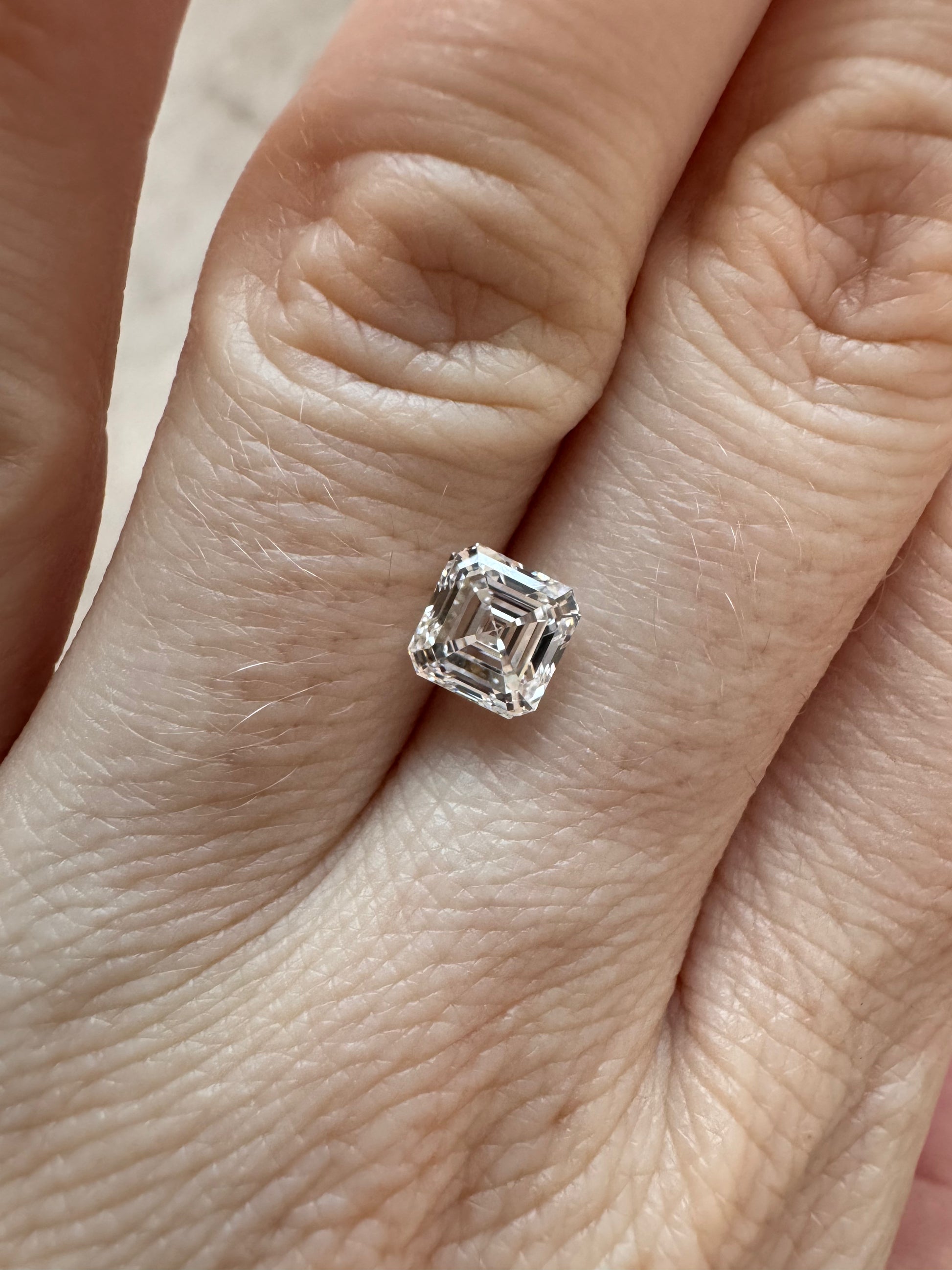Asscher | 1.41ct D VVS2 | 1.01 ratio | IGI Certified LG722561164