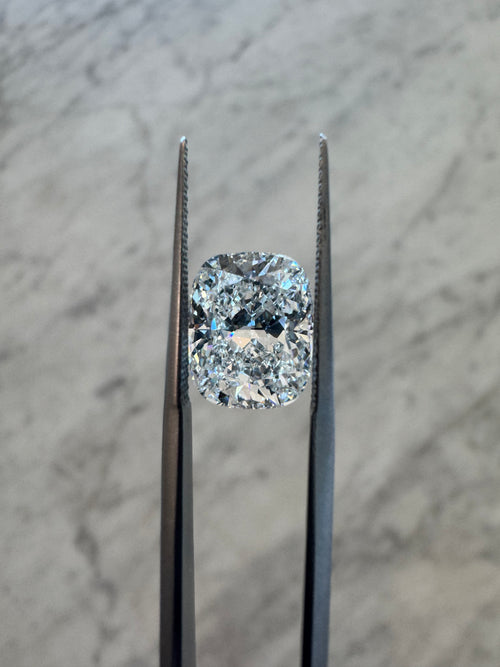 Cushion | 4.51ct F VS1 | 1.25 ratio | IGI Certified 642441947