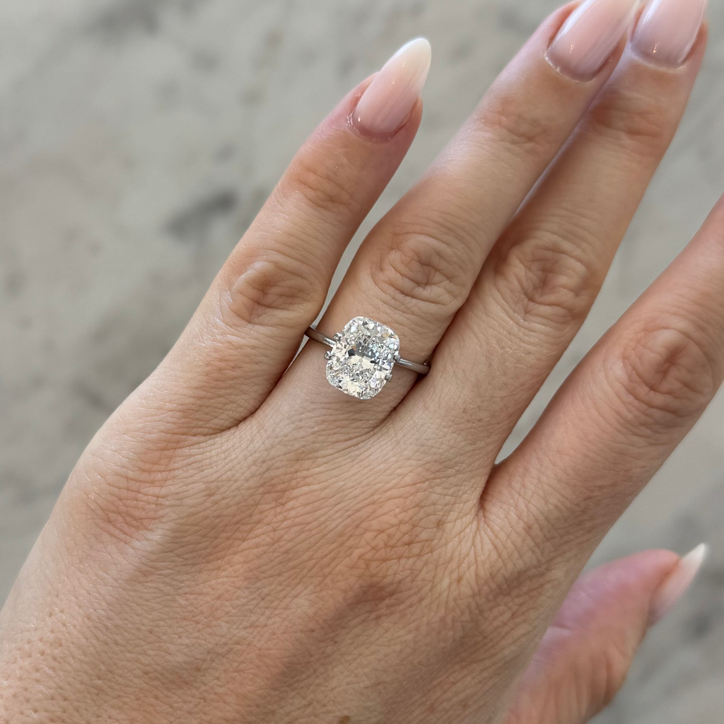 Cushion | 4.51ct F VS1 | 1.25 ratio | IGI Certified 642441947