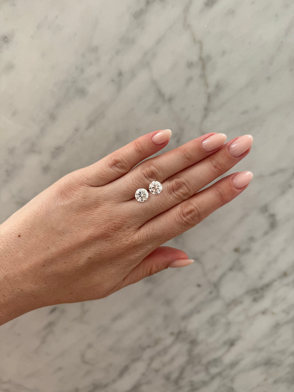 Round Matched Pair | 5.14ctw E VS1 | 1.00 ratio | IGI Certified 787610388, 765639244