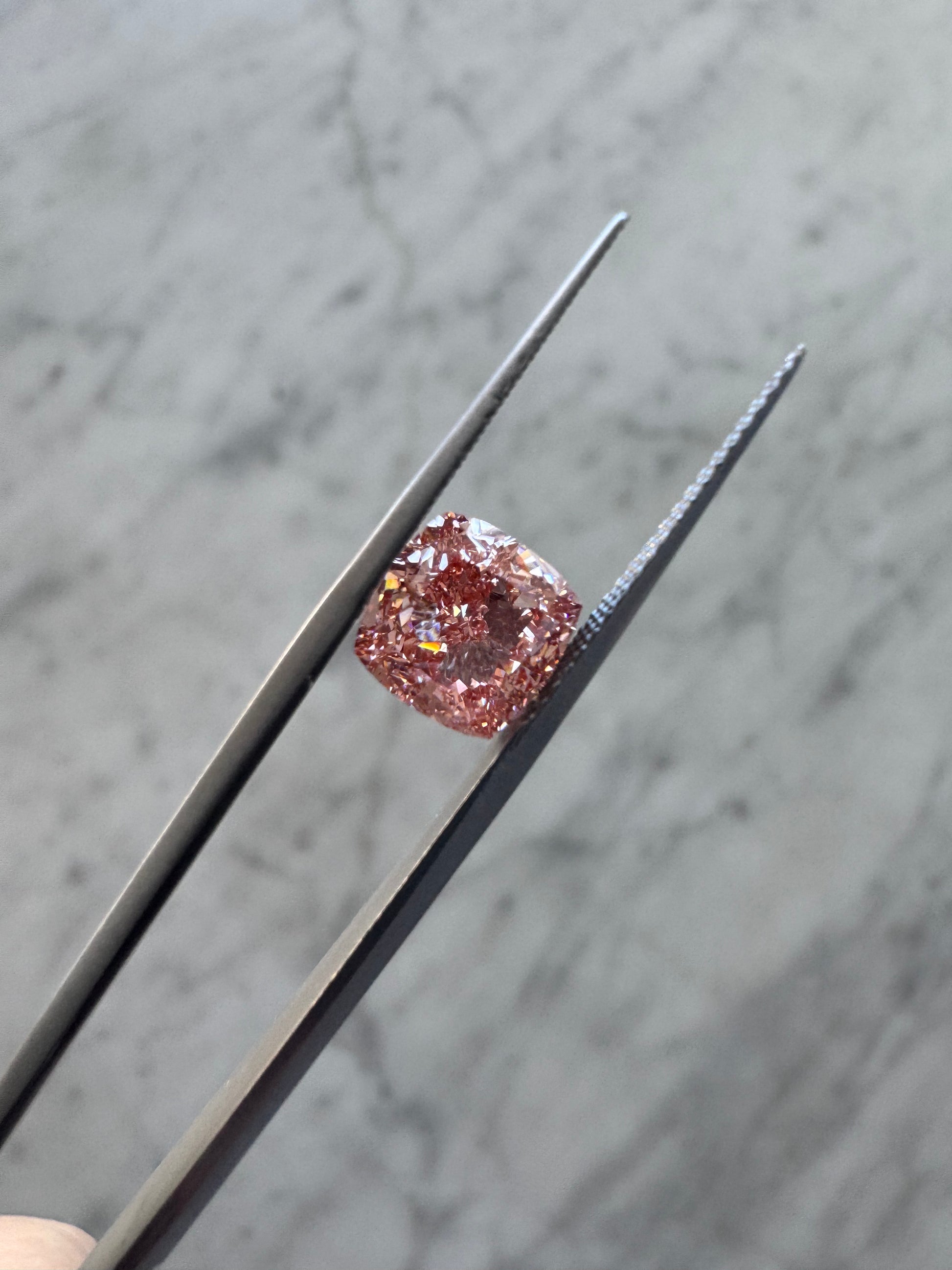 Cushion | 3.48ct Fancy Vivid Pink VS1 | 1.02 ratio | IGI Certified 671412883