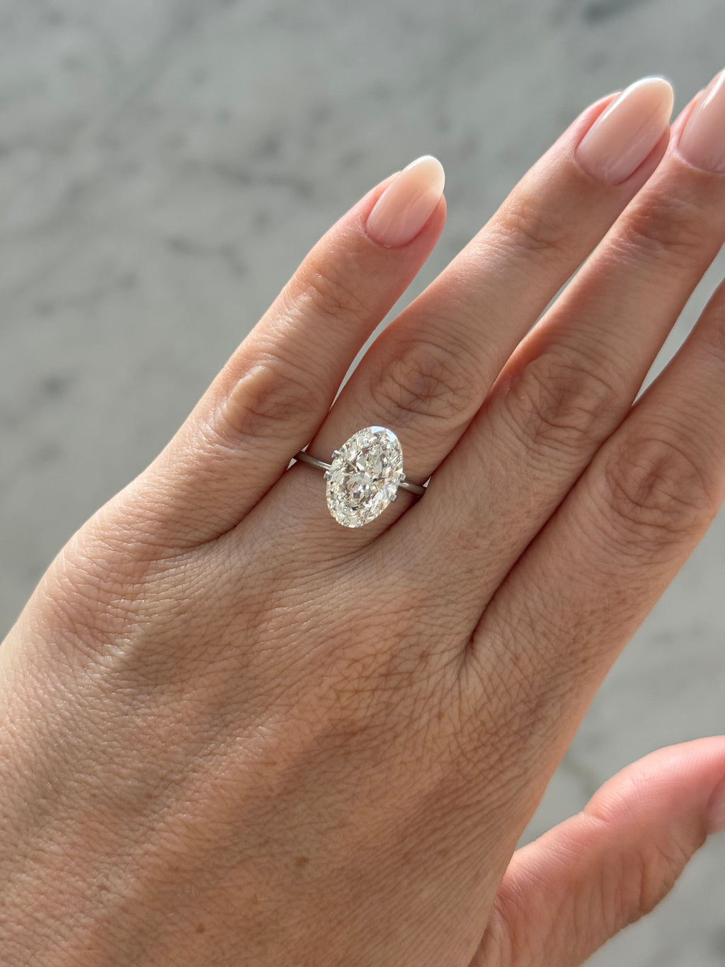 Oval | 4.77ct F VS1 | 1.51 ratio | IGI Certified 767601703