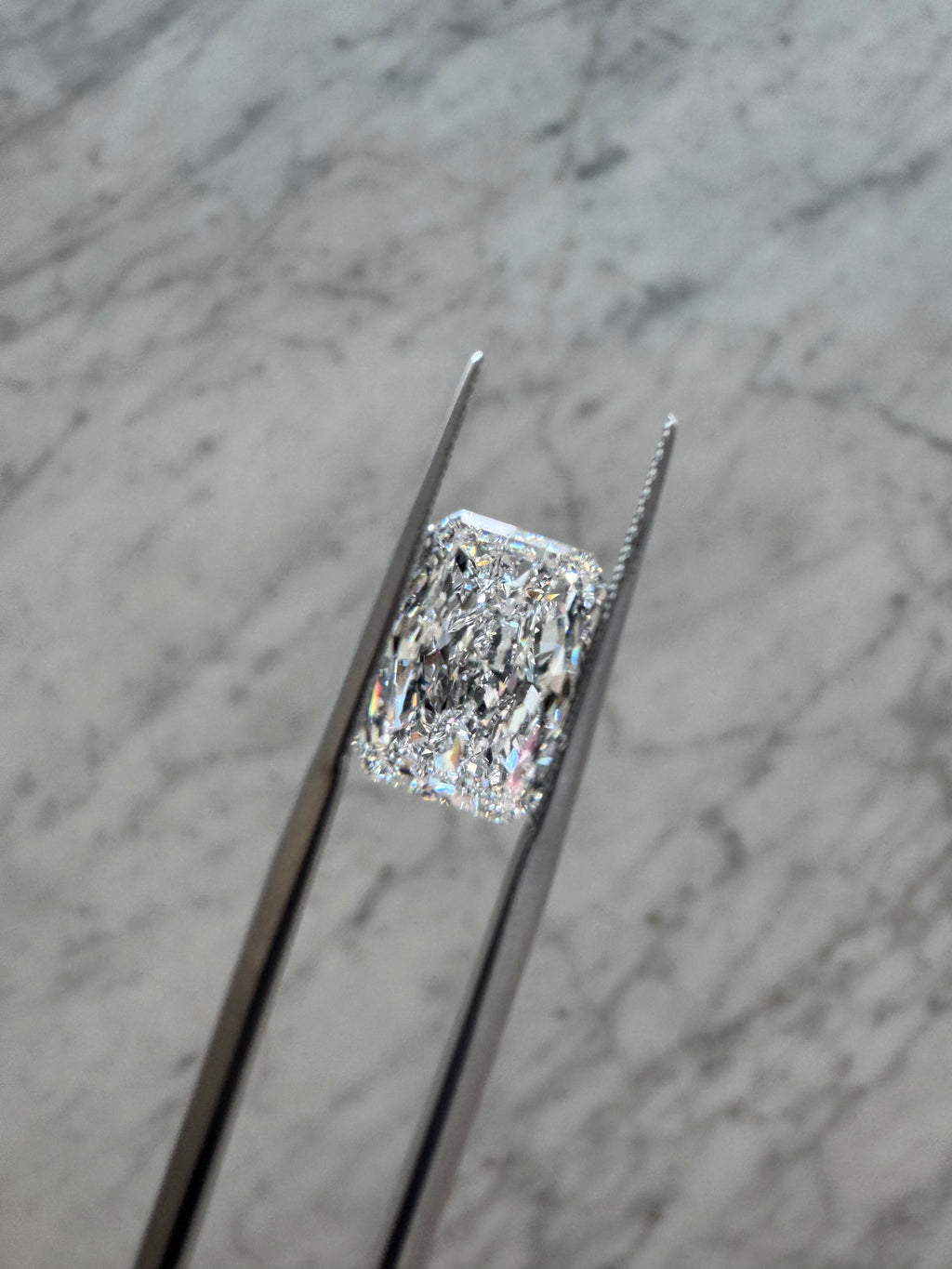 Radiant | 4.09ct D VS1 | 1.49 ratio | IGI Certified LG788640790