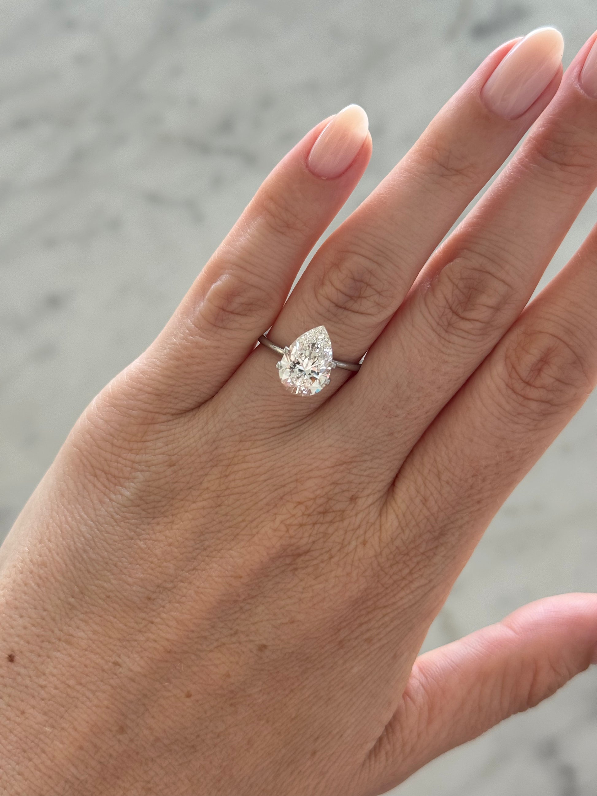 Pear | 3.43ct F VVS2 | 1.49 ratio | IGI Certified LG793606980