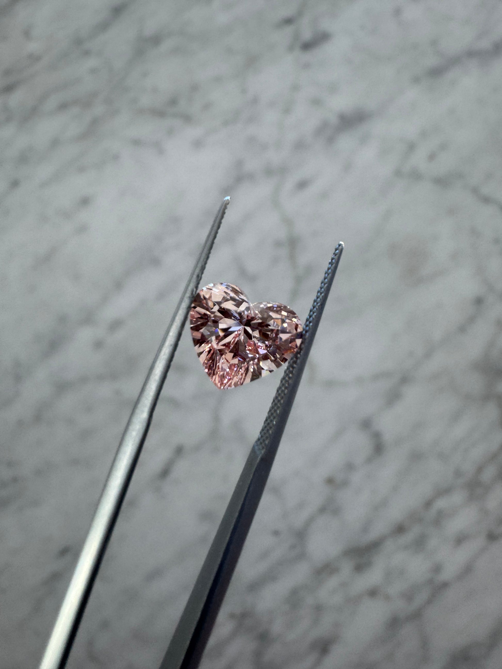 Heart | 2.52ct Fancy Intense Pink VS1 | IGI Certified 763670380