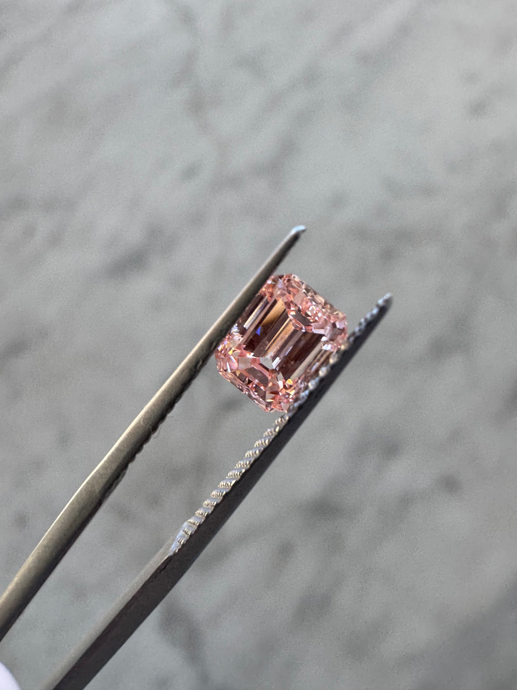 Emerald | 1.02ct Fancy Intense Pink VS2 | 1.39 ratio | IGI Certified 607355629