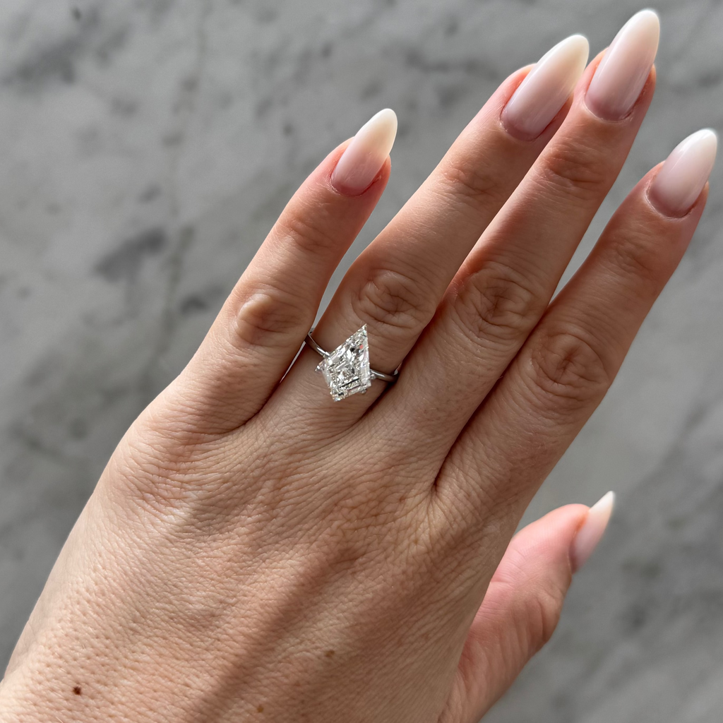 Kite Step Cut | 4.07ct F VVS2 | 1.51 ratio | IGI Certified LG763656089