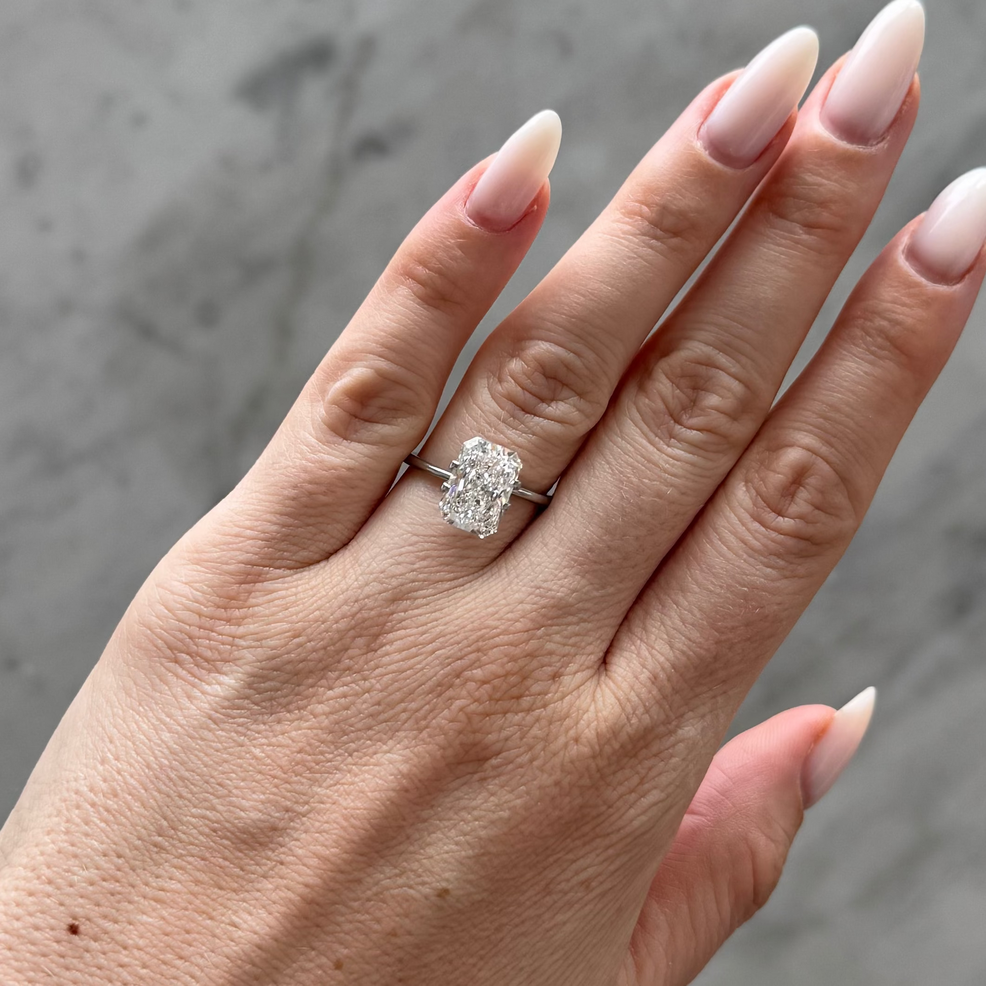 Radiant | 4.02ct F VVS2 | 1.46 ratio | IGI Certified 763609047