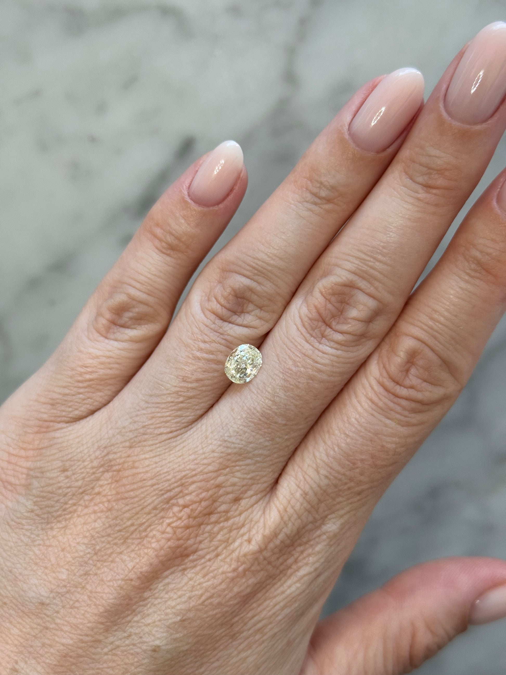 Oval | 1.02ct K I1 | 1.24 ratio | IGI Certified 371988744