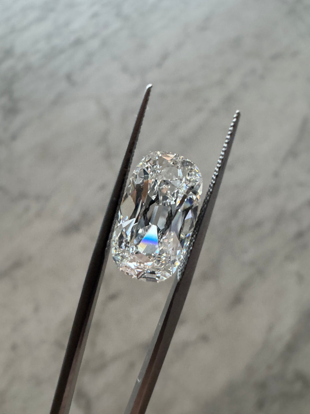 Old Mine Cushion | 5.00ct F VS1 | 1.70 ratio | IGI Certified LG756519269