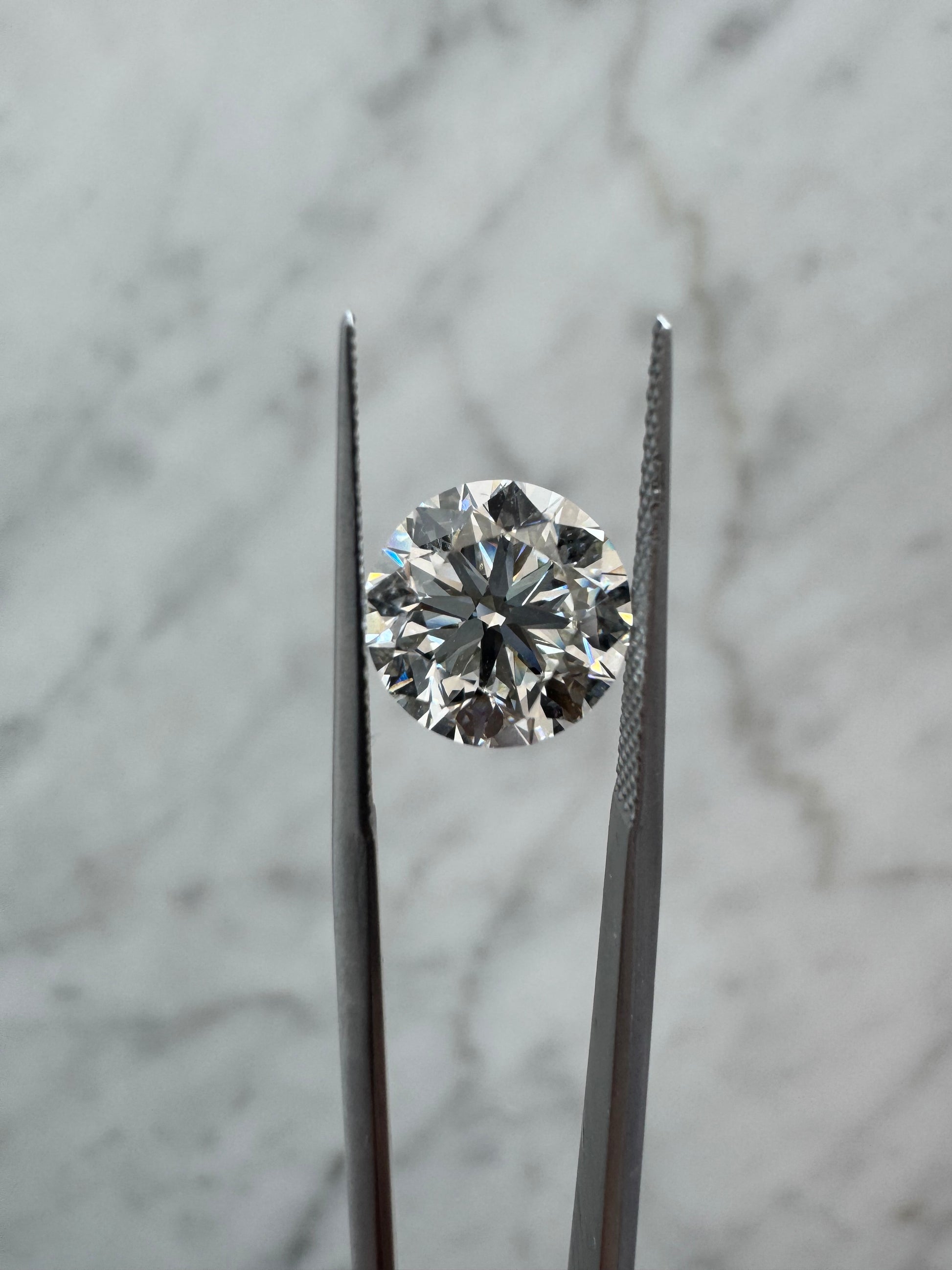Round | 4.09ct G VS1 | Non-certified