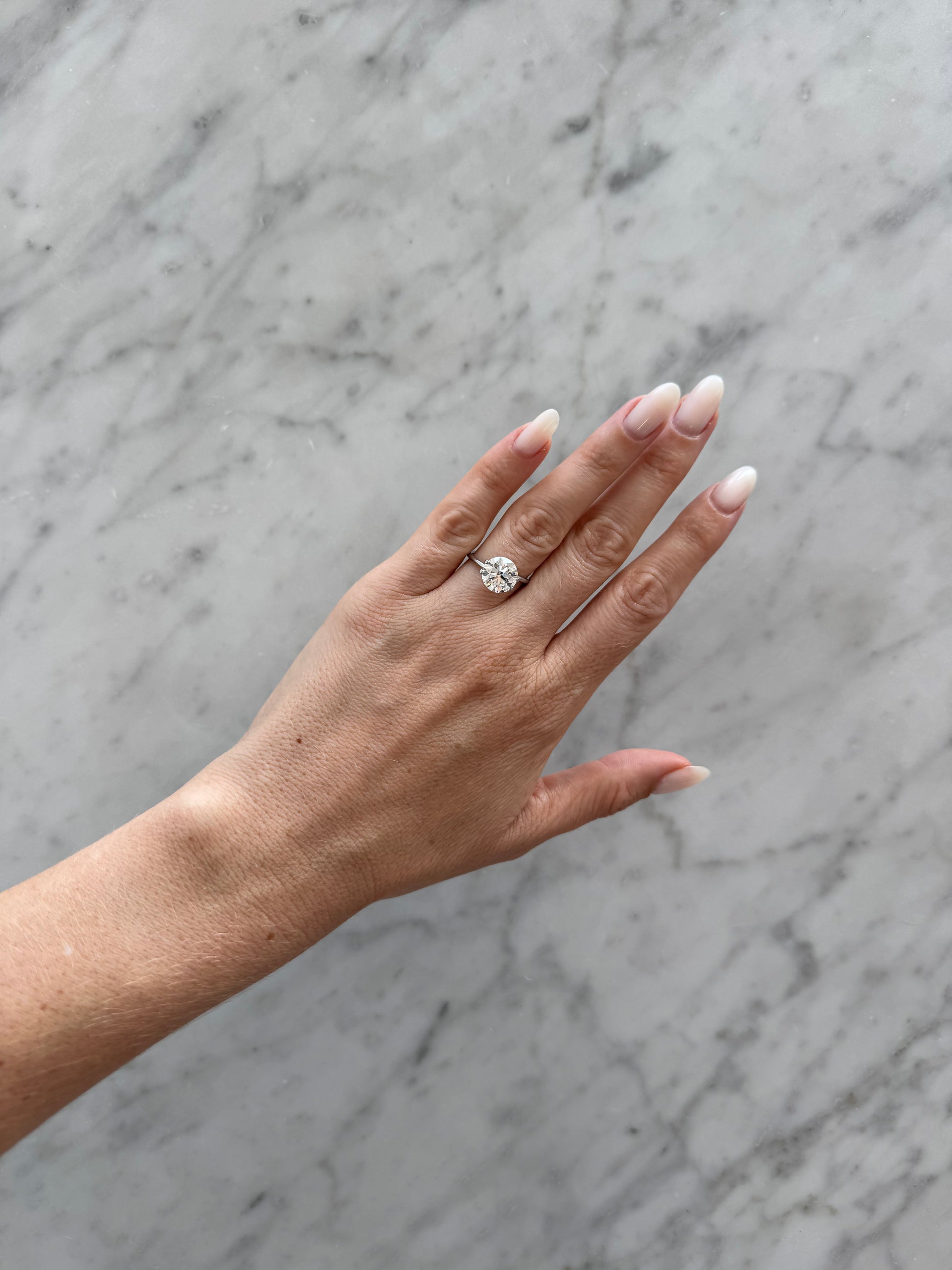 Round | 4.09ct G VS1 | Non-certified