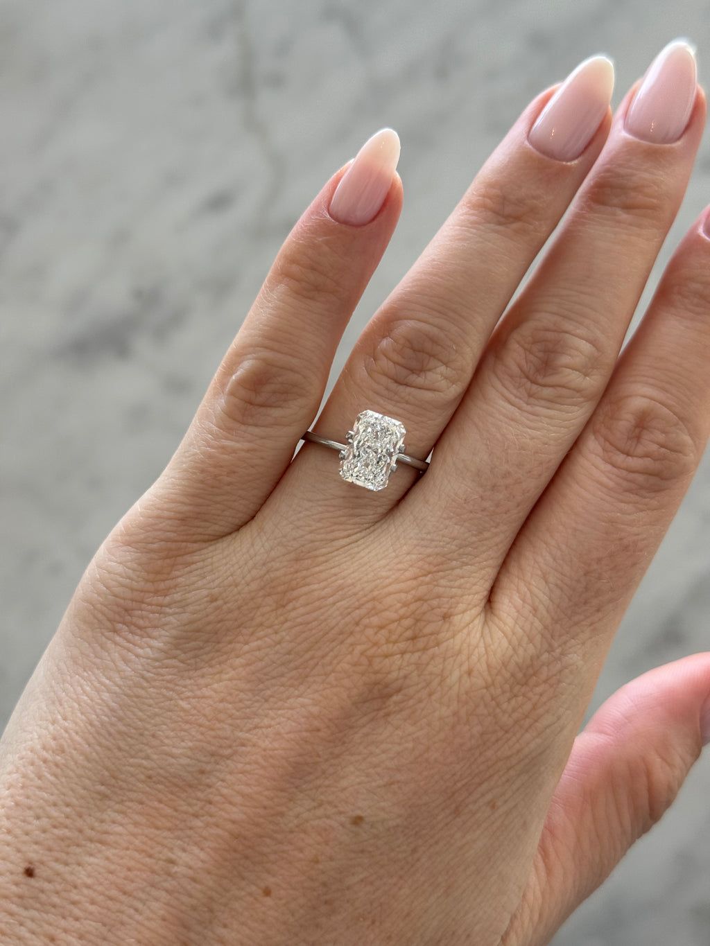 Radiant | 3.02ct F VS2 | 1.44 ratio | IGI Certified LG732562465