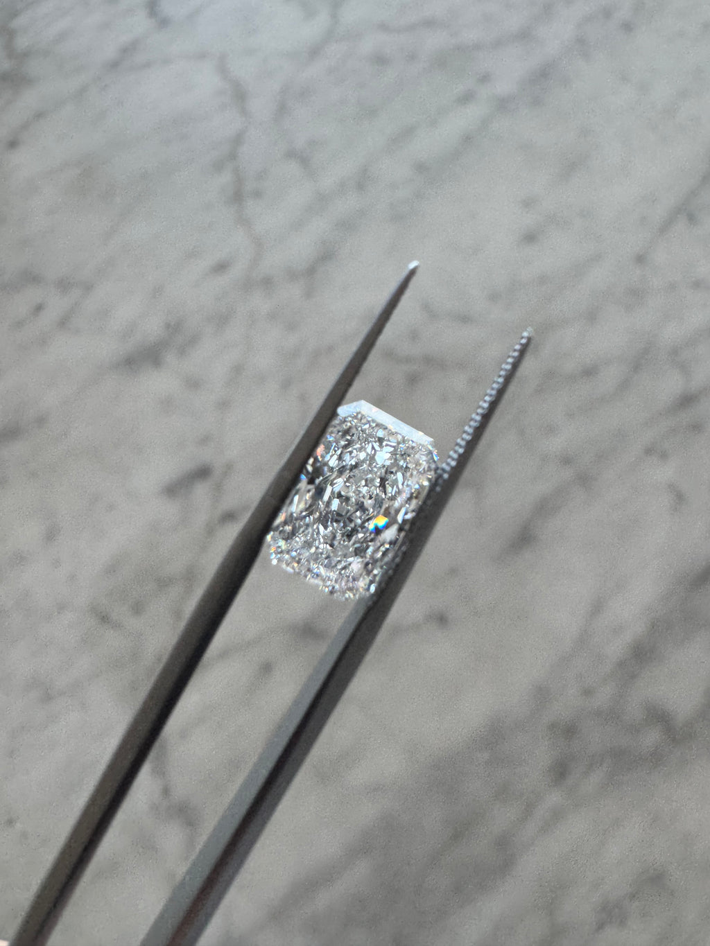 Radiant | 3.08ct E VS2 | 1.53 ratio | IGI Certified LG762565261