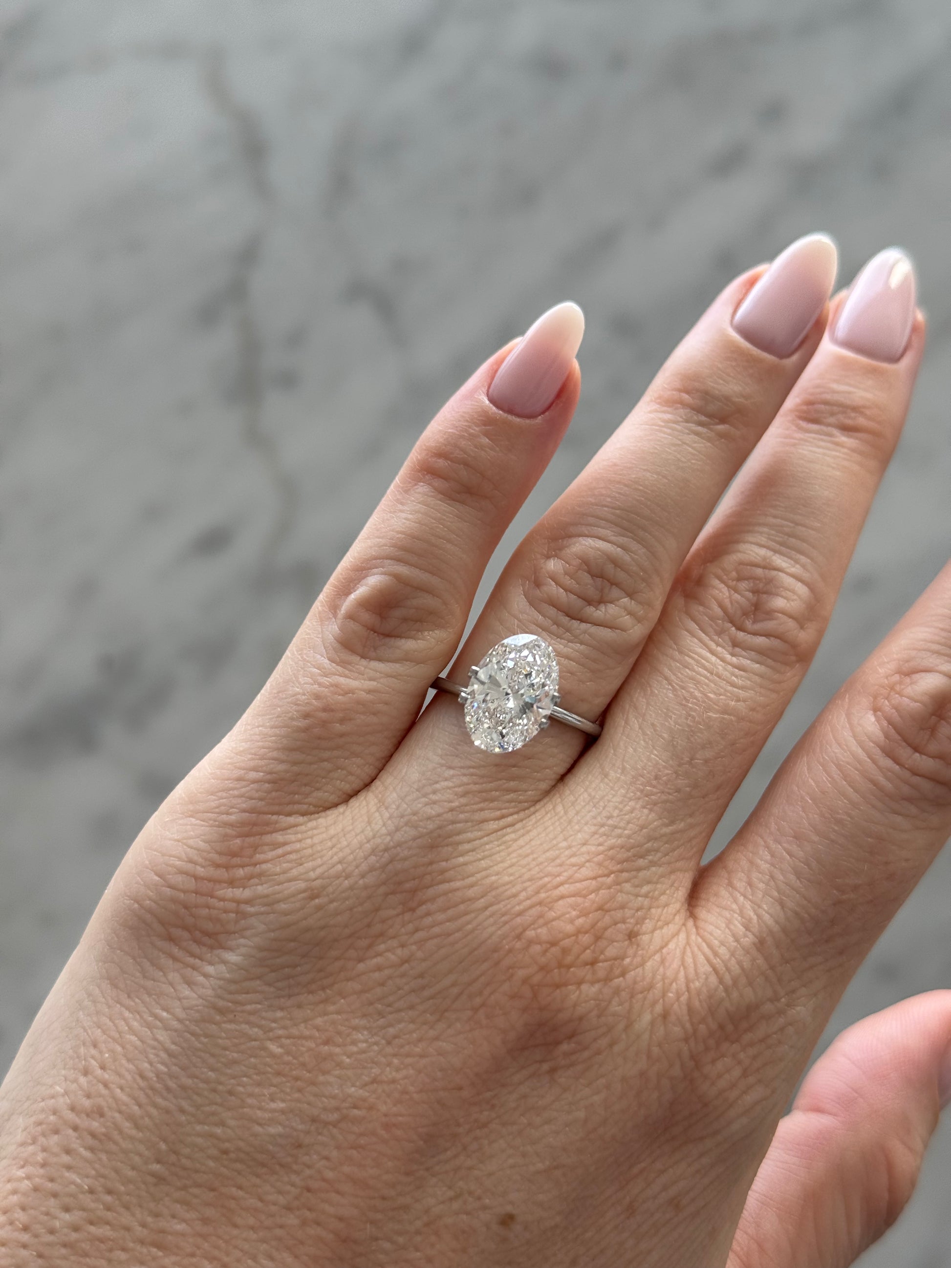 Oval | 4.05ct F VS1 | 1.44 ratio | IGI Certified LG712584159