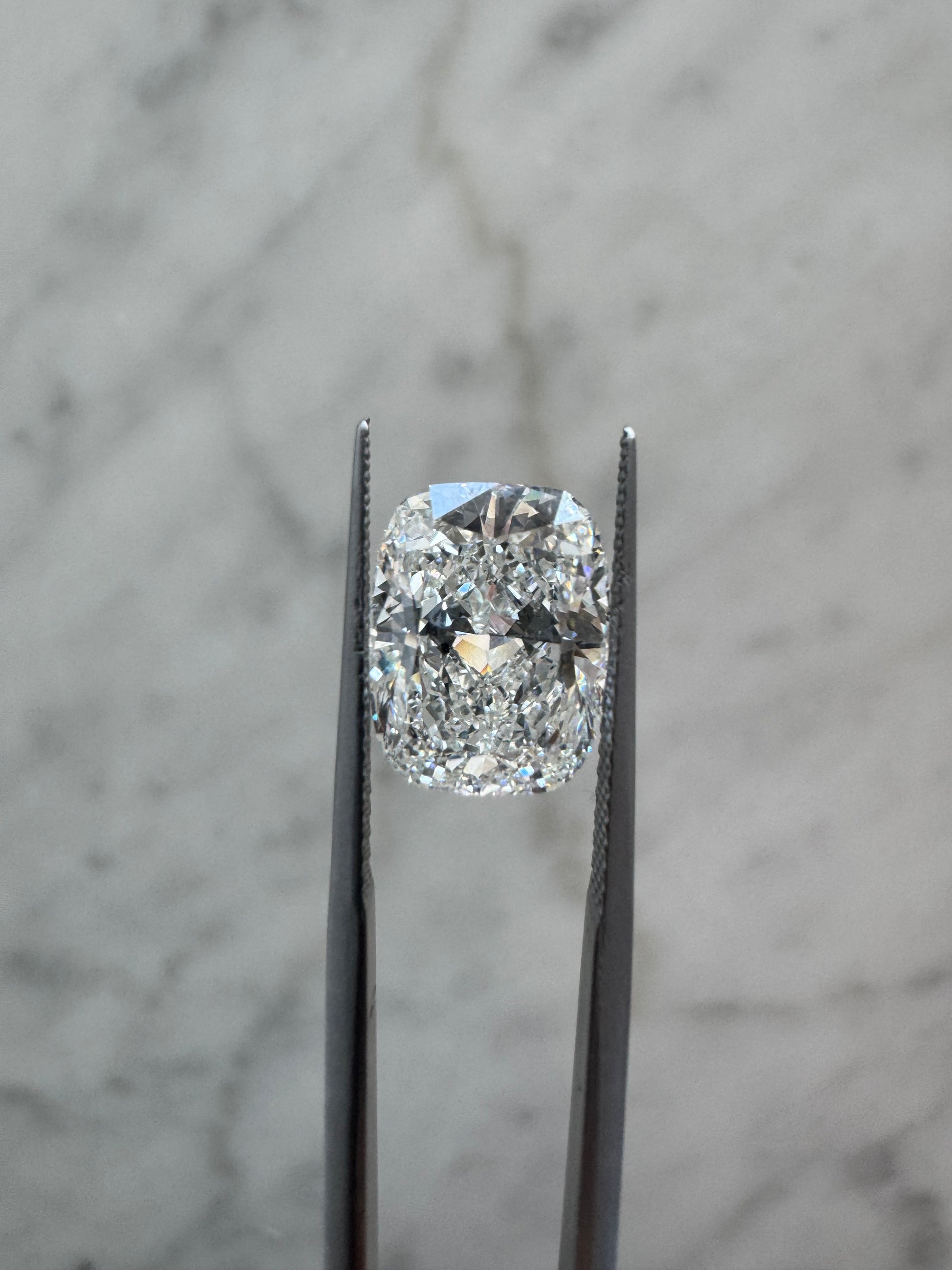 Cushion | 5.05ct F VS1 | 1.32 ratio | IGI Certified