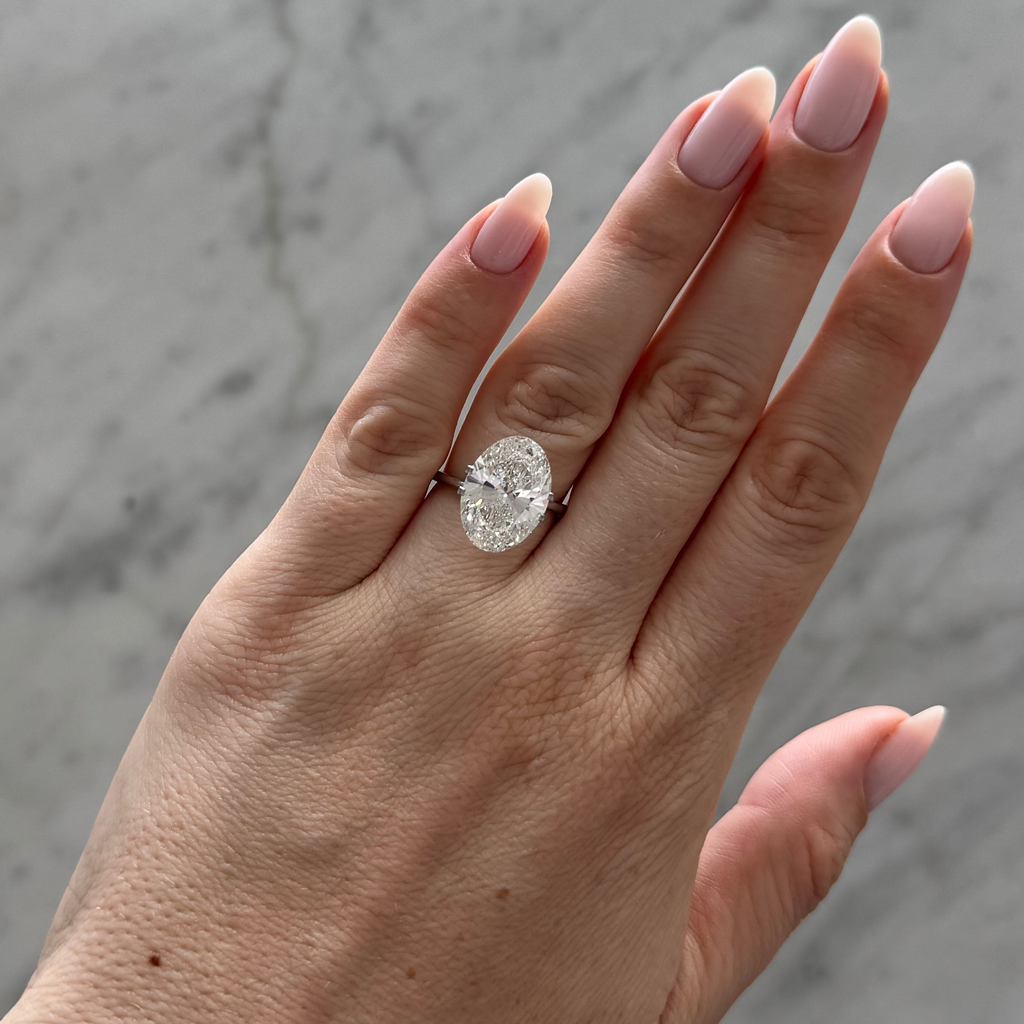 Oval | 7.53ct F VS1 | 1.40 ratio | IGI Certified 643452004