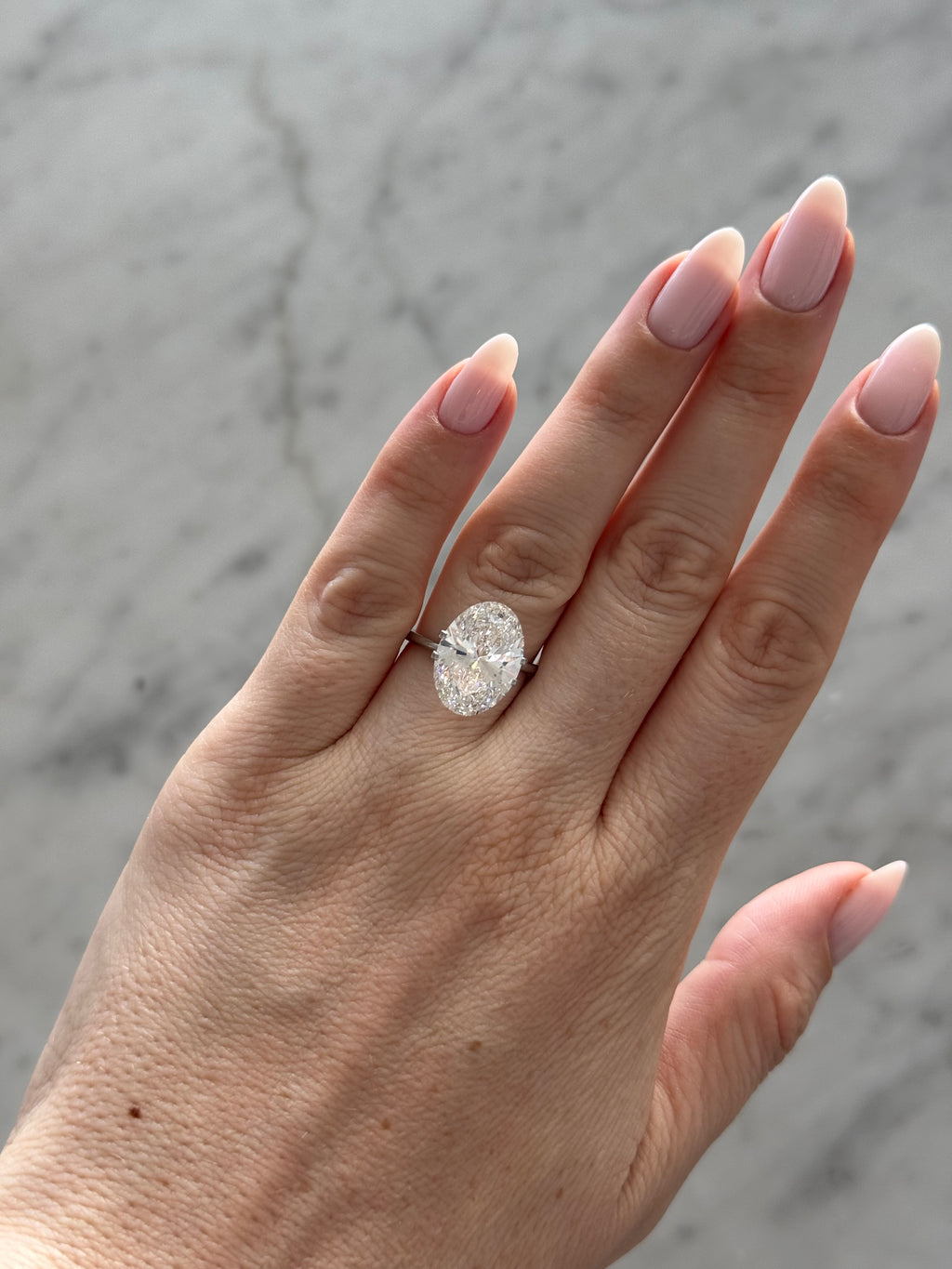 Oval | 7.53ct F VS1 | 1.40 ratio | IGI Certified 643452004