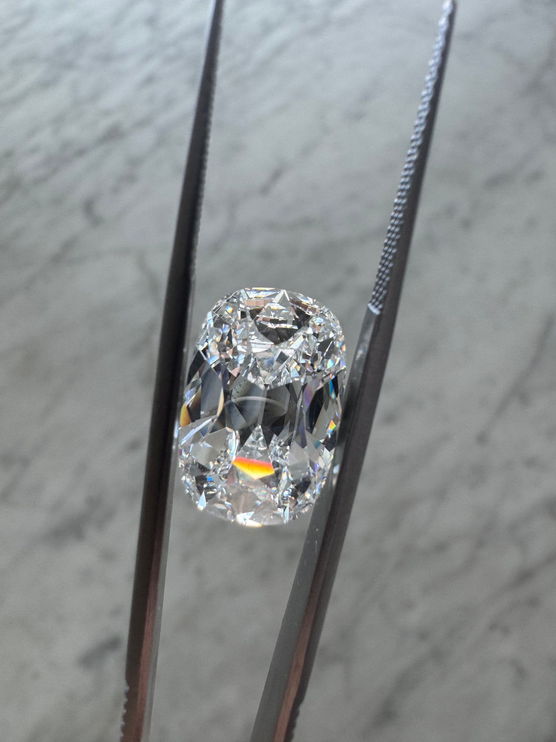 Old Mine Cushion | 9.06ct F VVS2 | 1.49 ratio | IGI Certified LG754506670