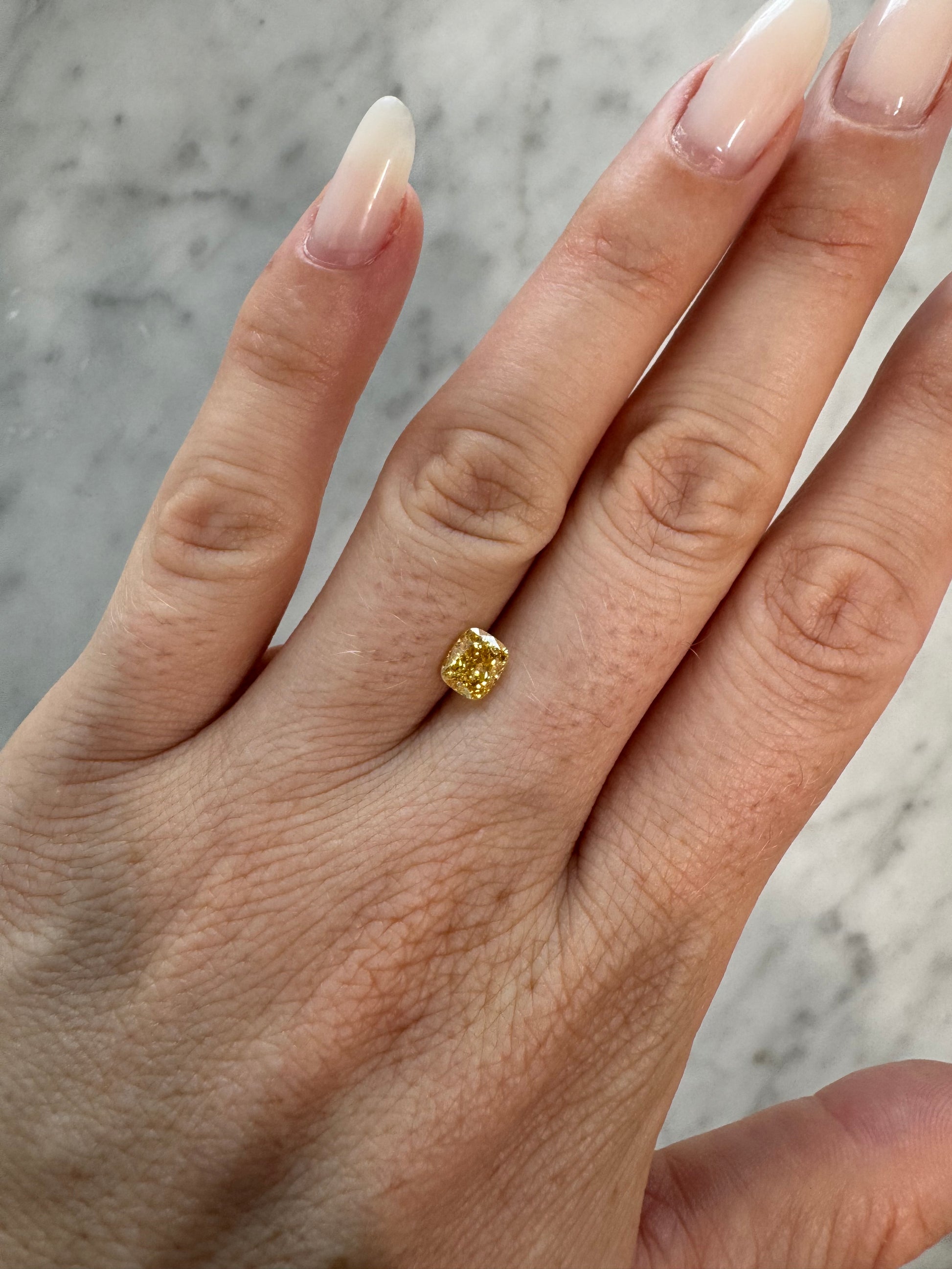 Cushion | 1.09ct Fancy Vivid Yellow VS1 | IGI Certified