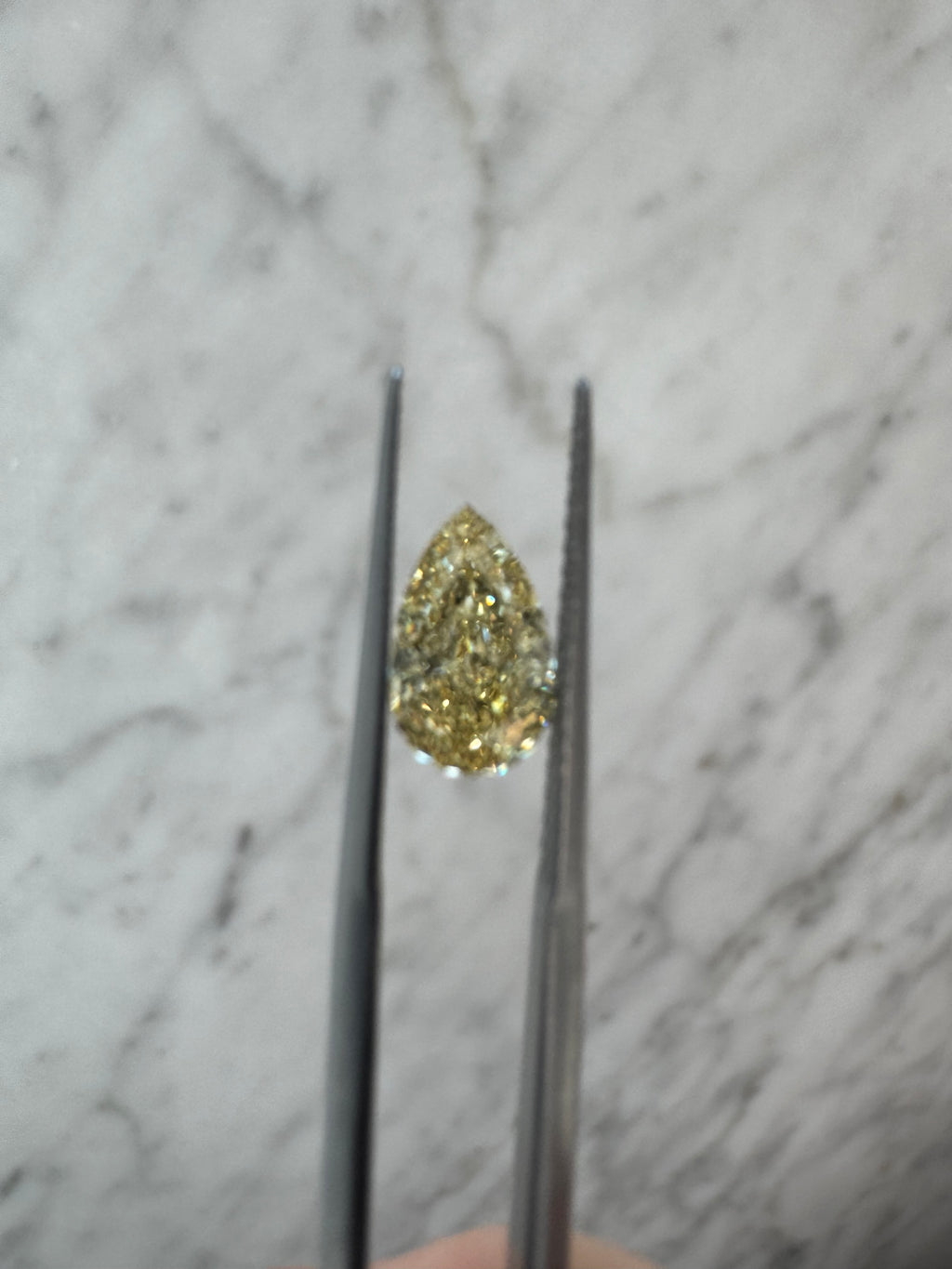 Pear | 1.52ct Fancy Intense Yellow VS2 | IGI Certified 655453386