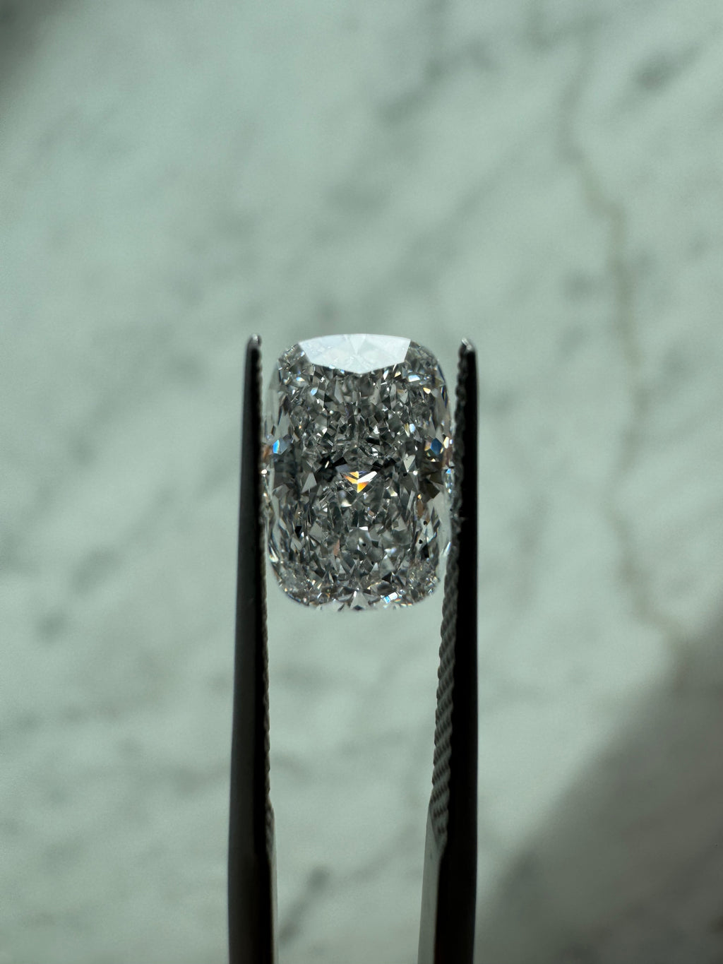 Cushion | 2.07ct D VS2 | 1.45 ratio | IGI Certified