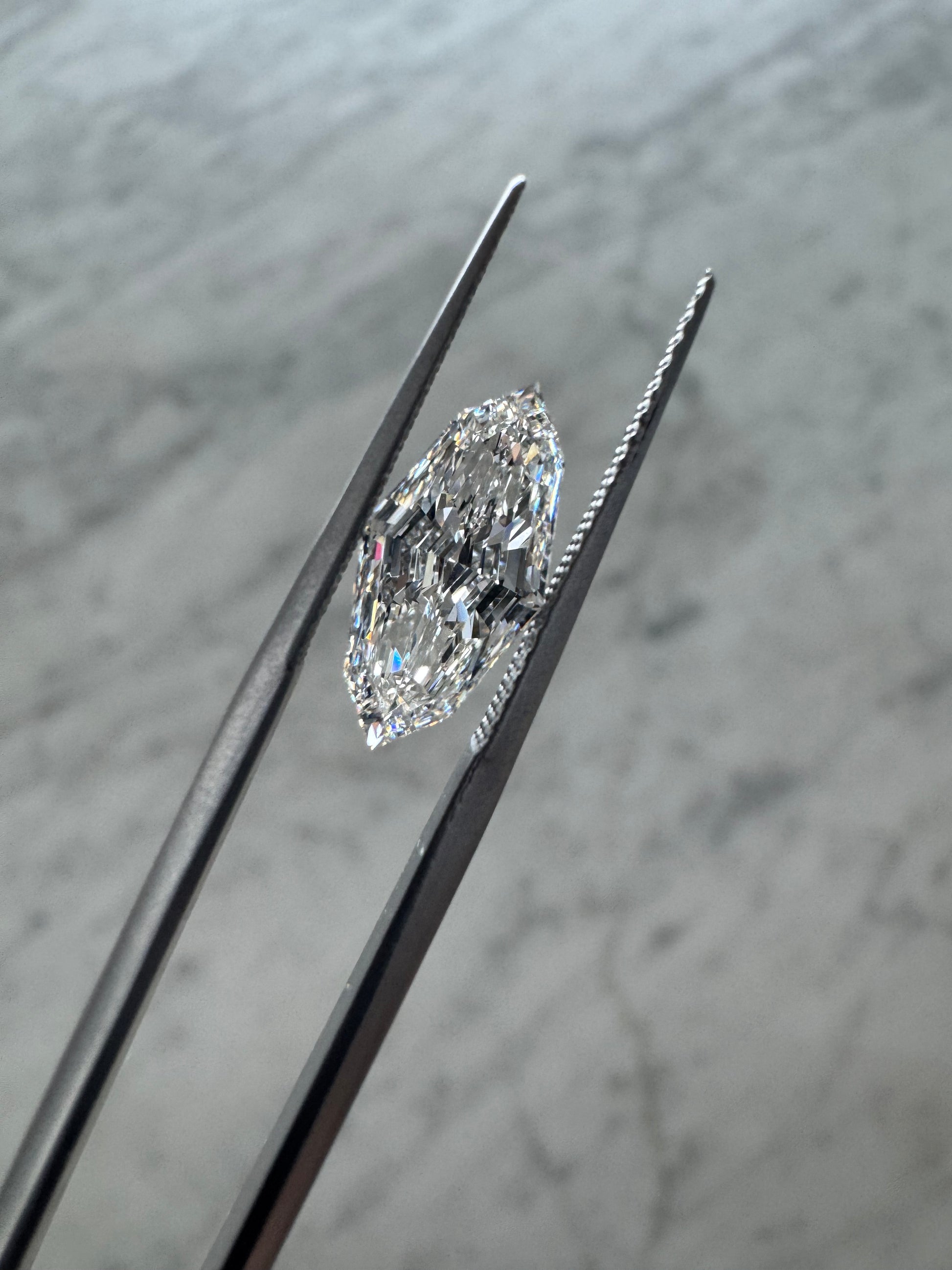 Stepcut Marquise | 2.47ct F VS1 | 2.04 ratio | IGI Certified LG803630551