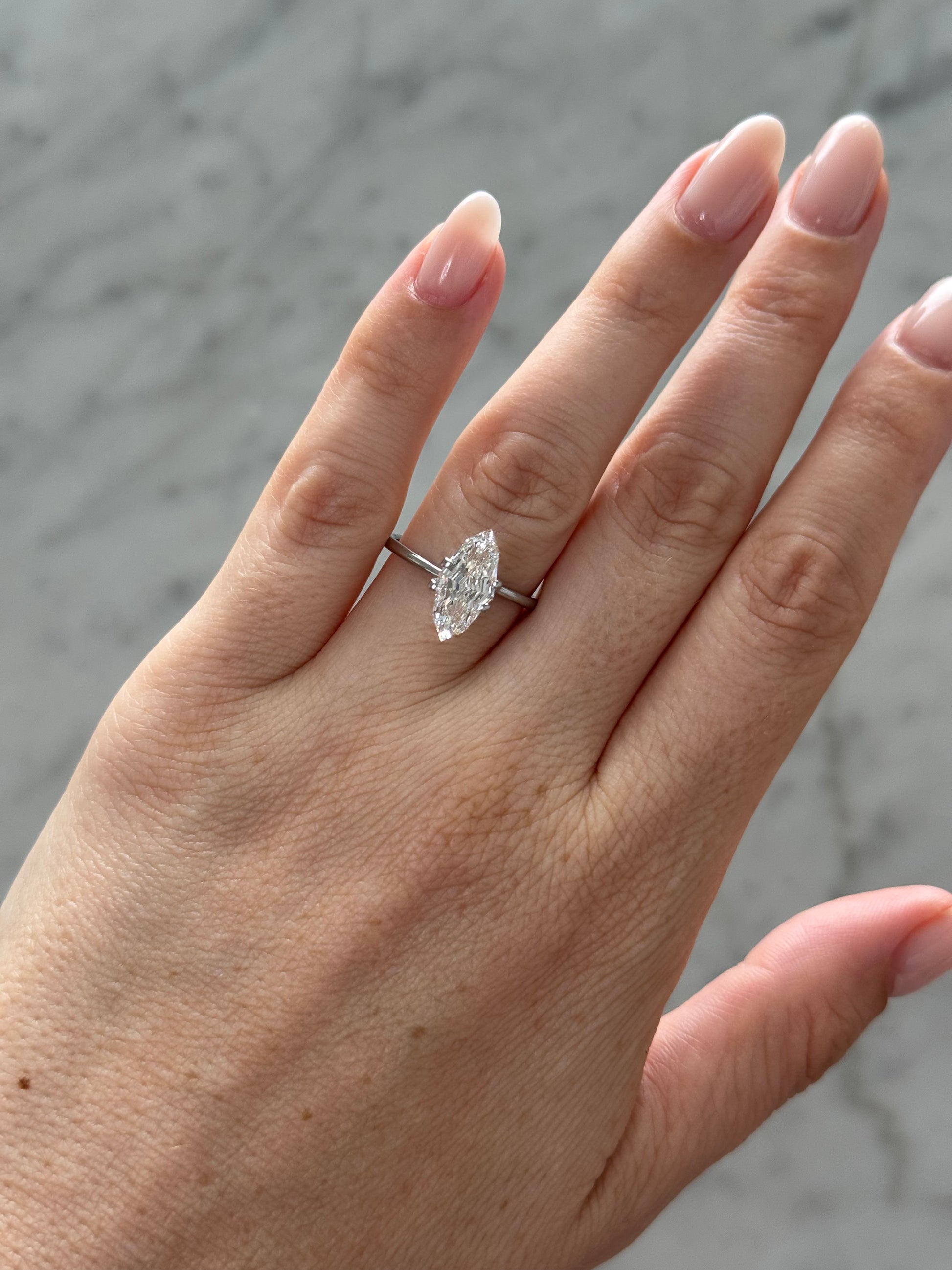 Stepcut Marquise | 2.47ct F VS1 | 2.04 ratio | IGI Certified LG803630551