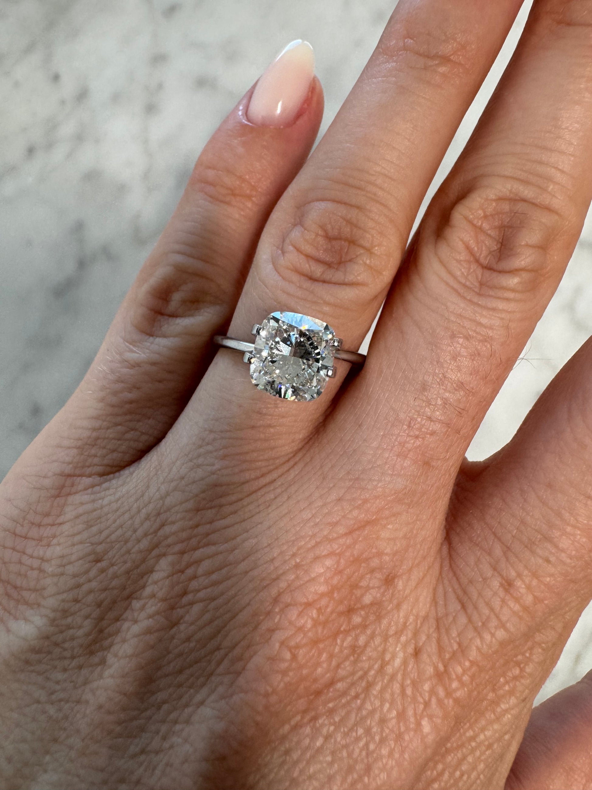 Cushion | 3.01ct G VS2 | 1.06 ratio | IGI Certified 598390779