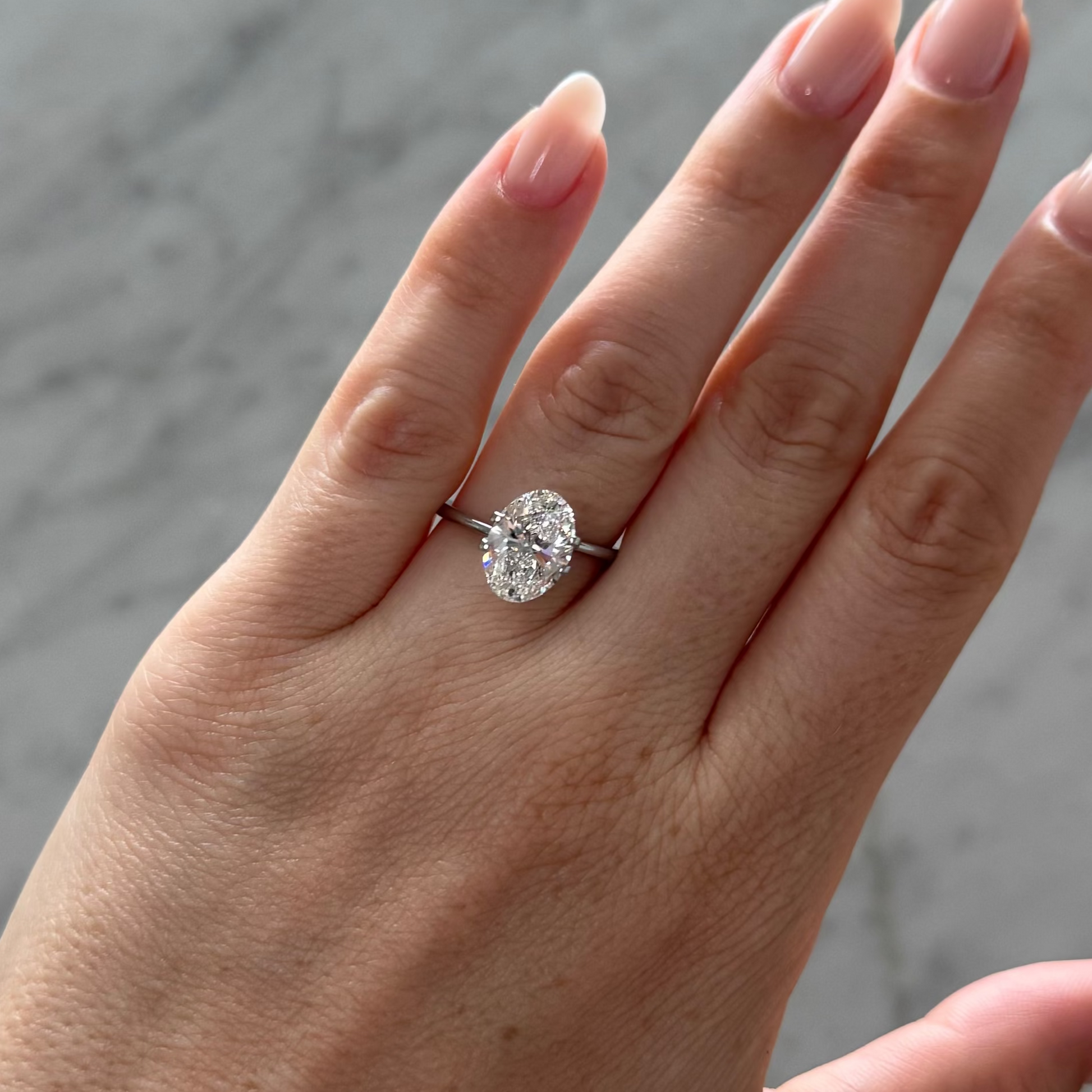 Oval | 3.32ct F VVS1 | 1.40 ratio | IGI Certified 750591815