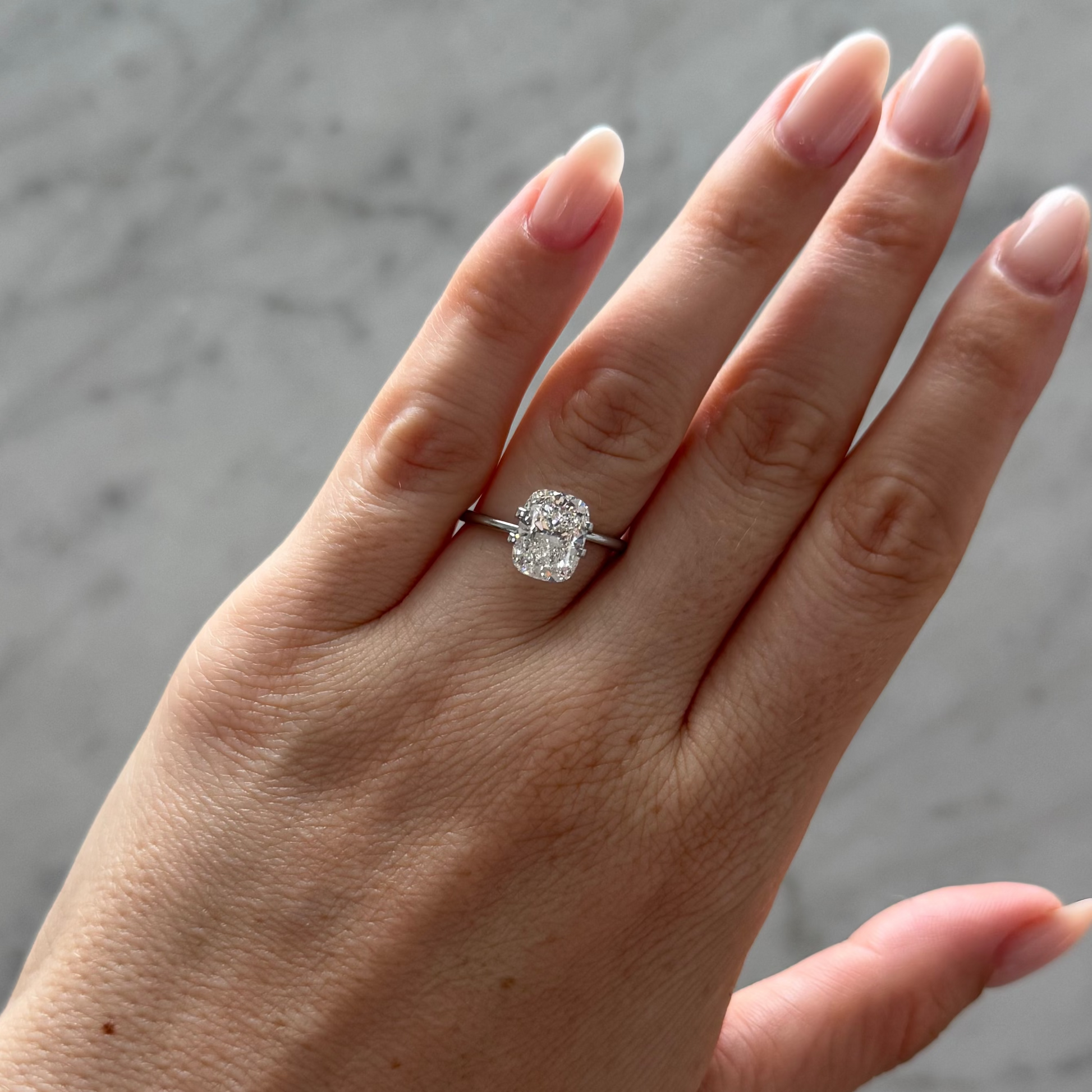 Cushion | 3.03ct F VVS2 | 1.30 ratio | IGI Certified 805692128