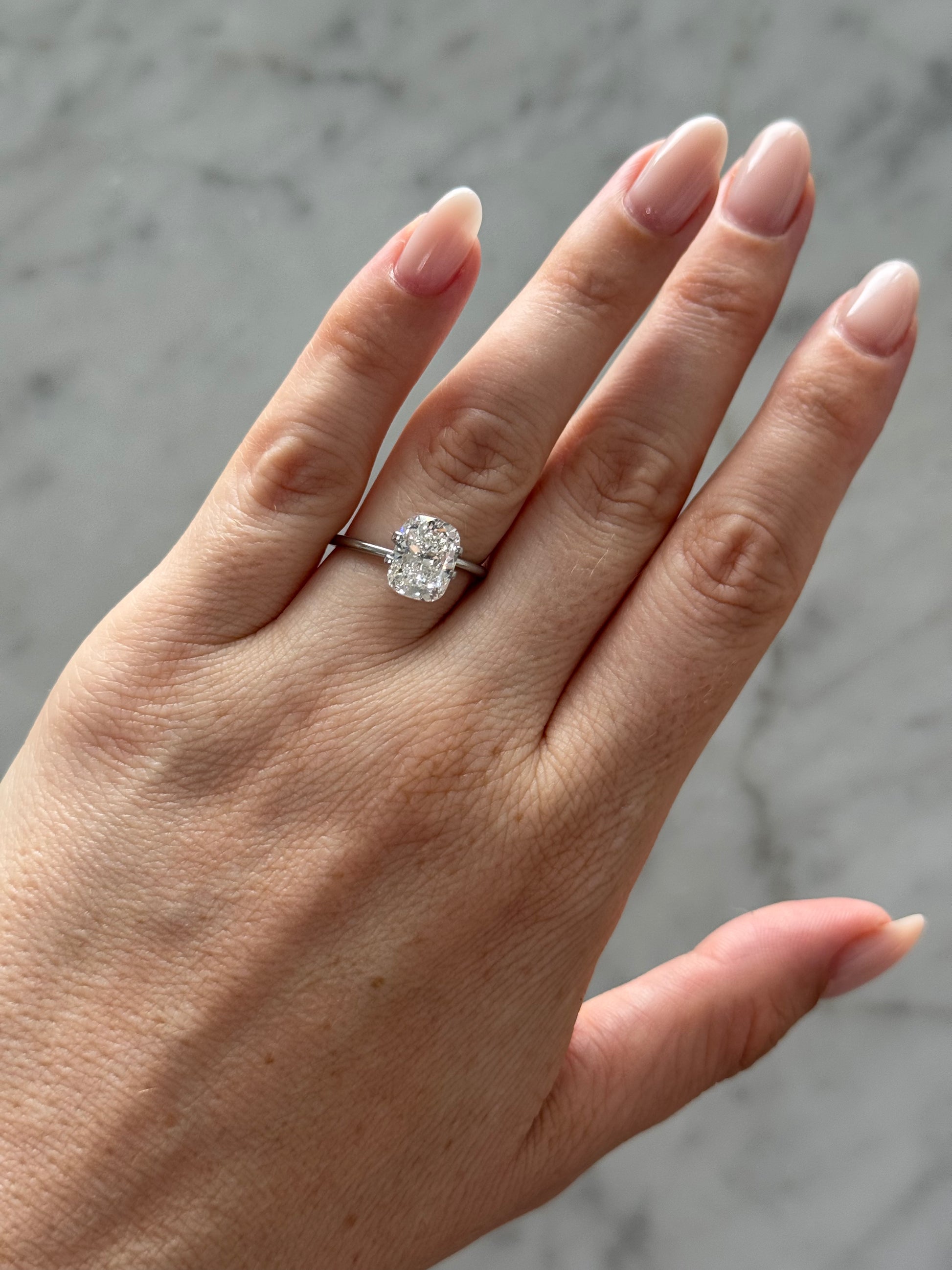 Cushion | 3.03ct F VVS2 | 1.30 ratio | IGI Certified 805692128
