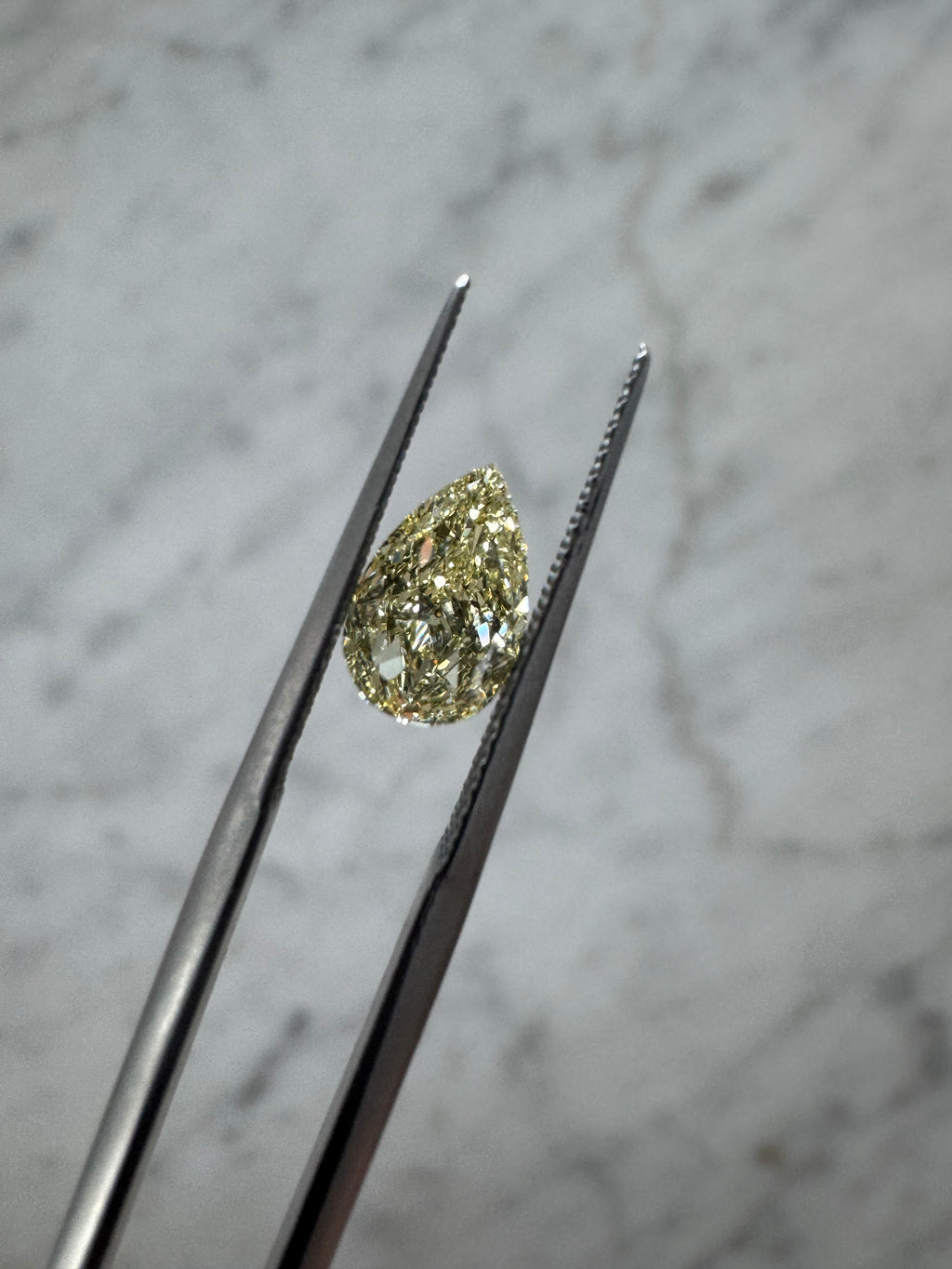 Pear | 1.20ct Yellow VS1 | 1.56 ratio | IGI Certified LG766612212
