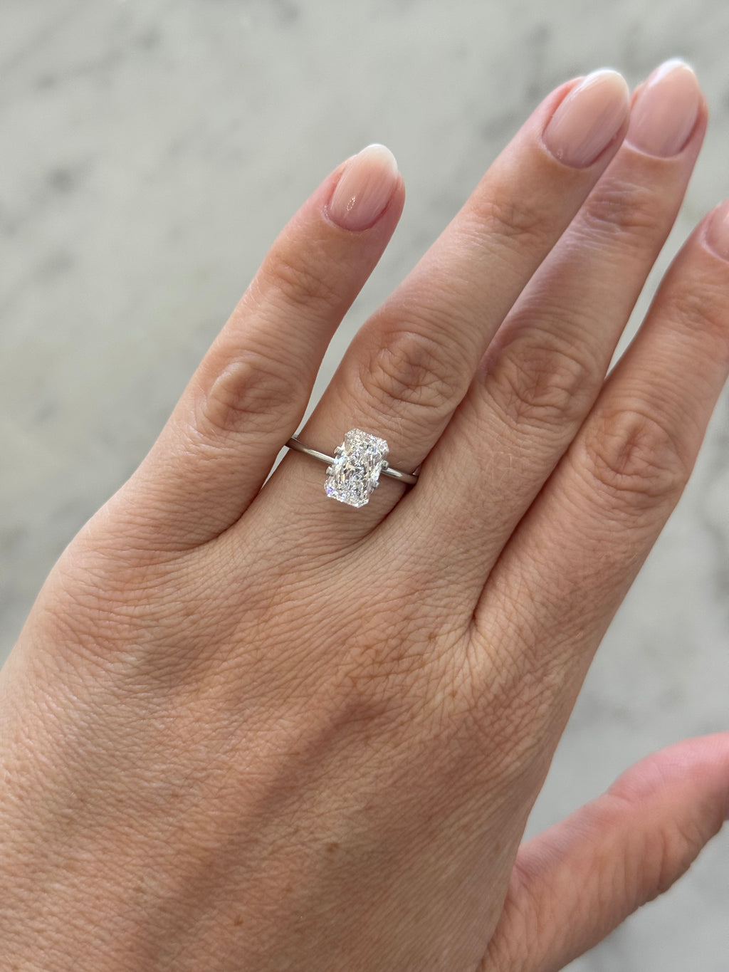Radiant | 2.30ct D VS1 | 1.55 ratio | IGI Certified LG723528688