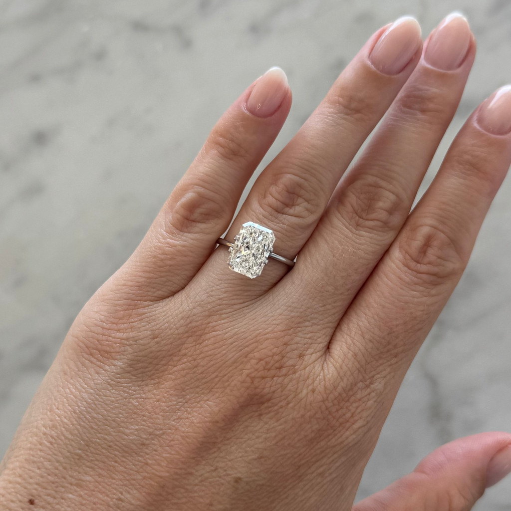 Radiant | 4.07ct F VS1 | 1.43 ratio | IGI Certified LG777611354