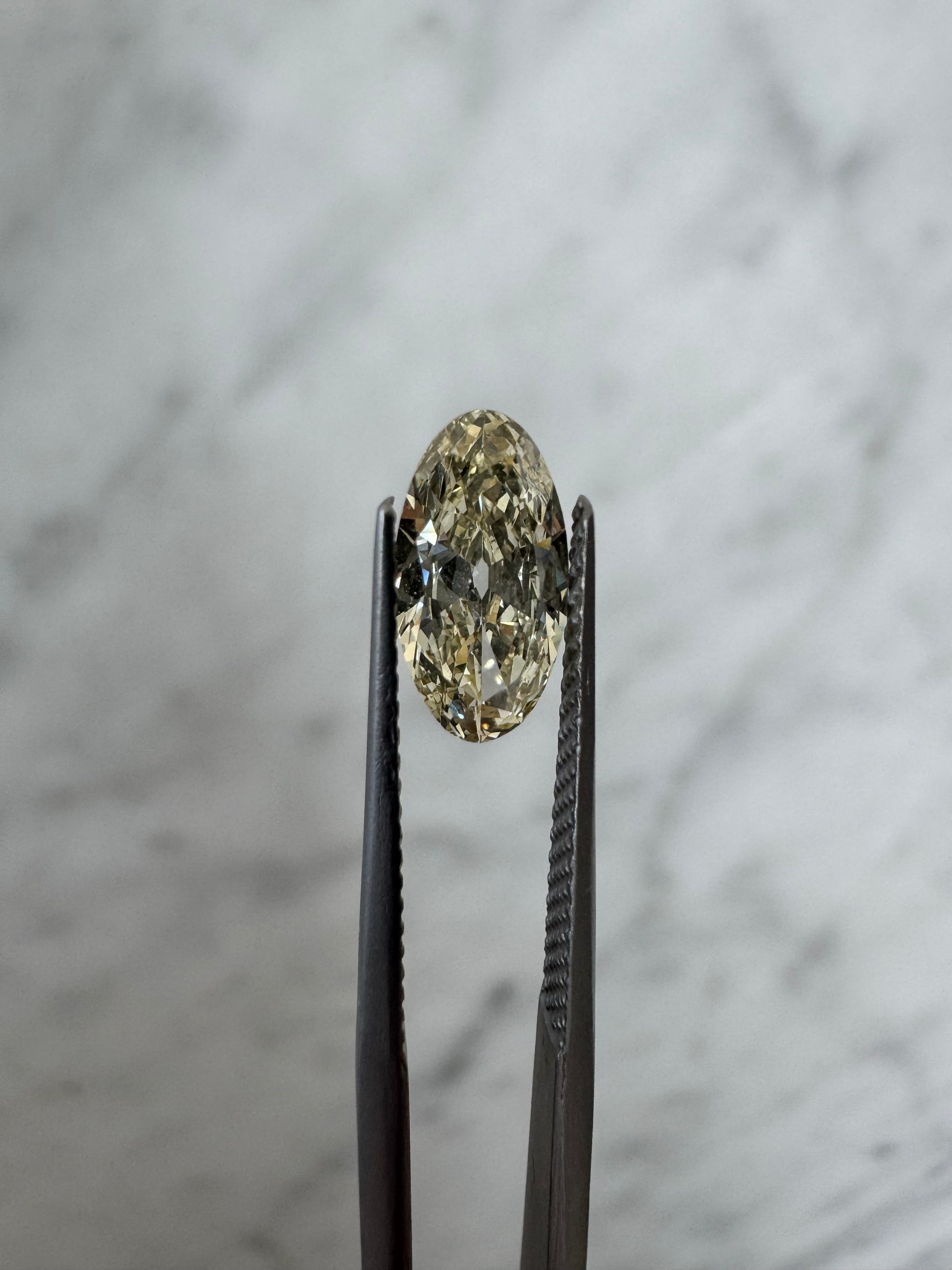 Antique-style Moval | 1.00ct Champagne Yellow VS1 | Non-certified*
